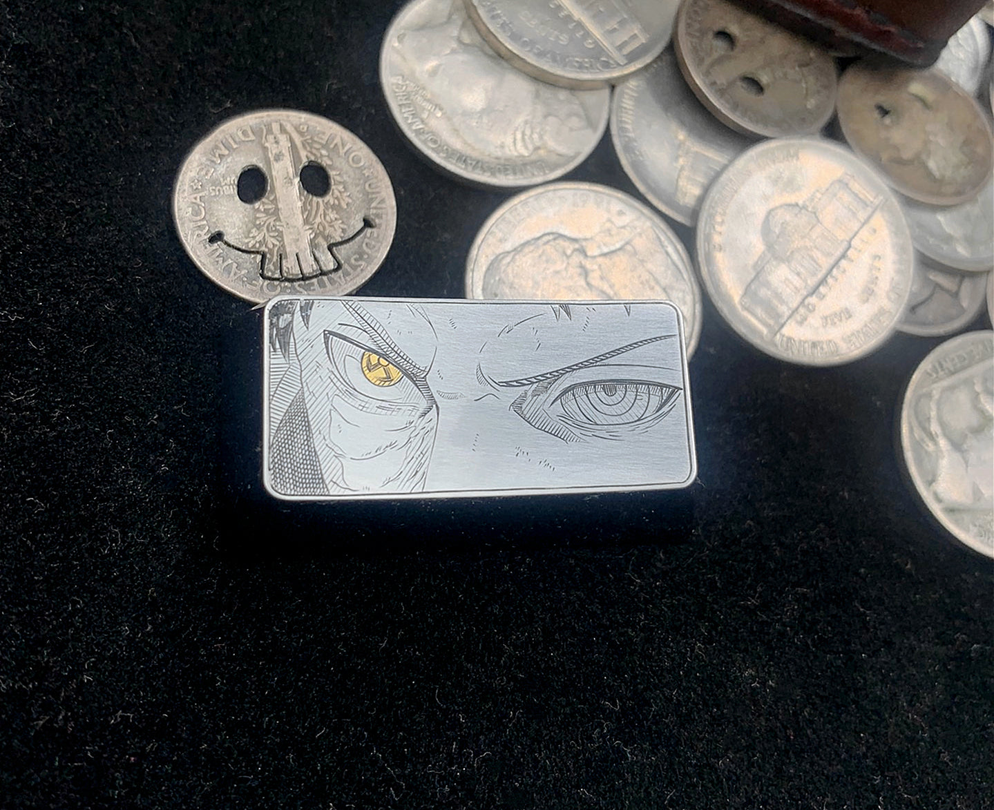 NARUTO - Nalft - Uchiha Obito, 2U (Backspace Key) gold inlaid writing wheel eyes. Hand carved titanium alloy keycaps.
