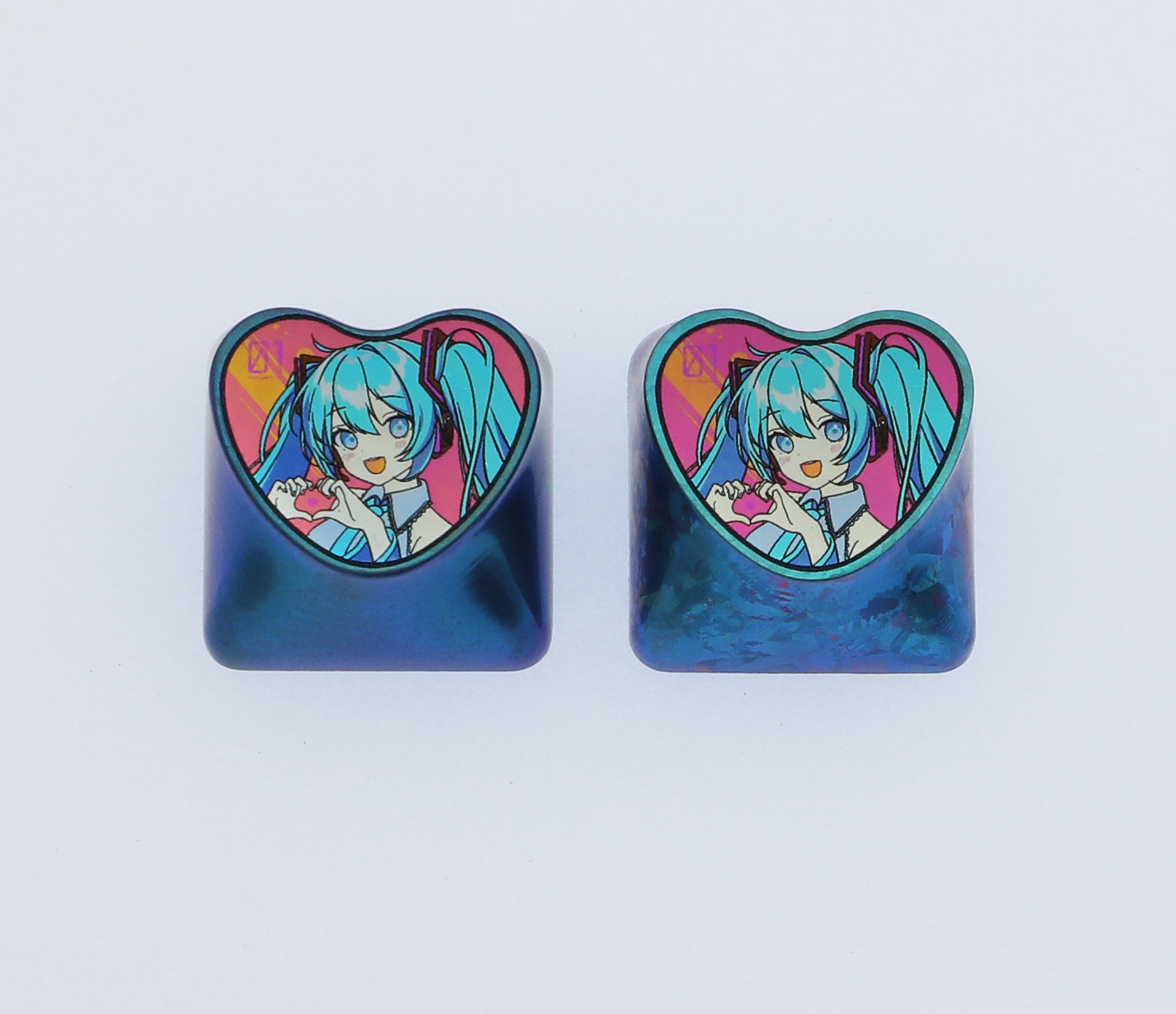 MIKU heart-shaped titanium alloy carved keycaps, metal personalized keycaps, mechanical keyboard decorative keycaps