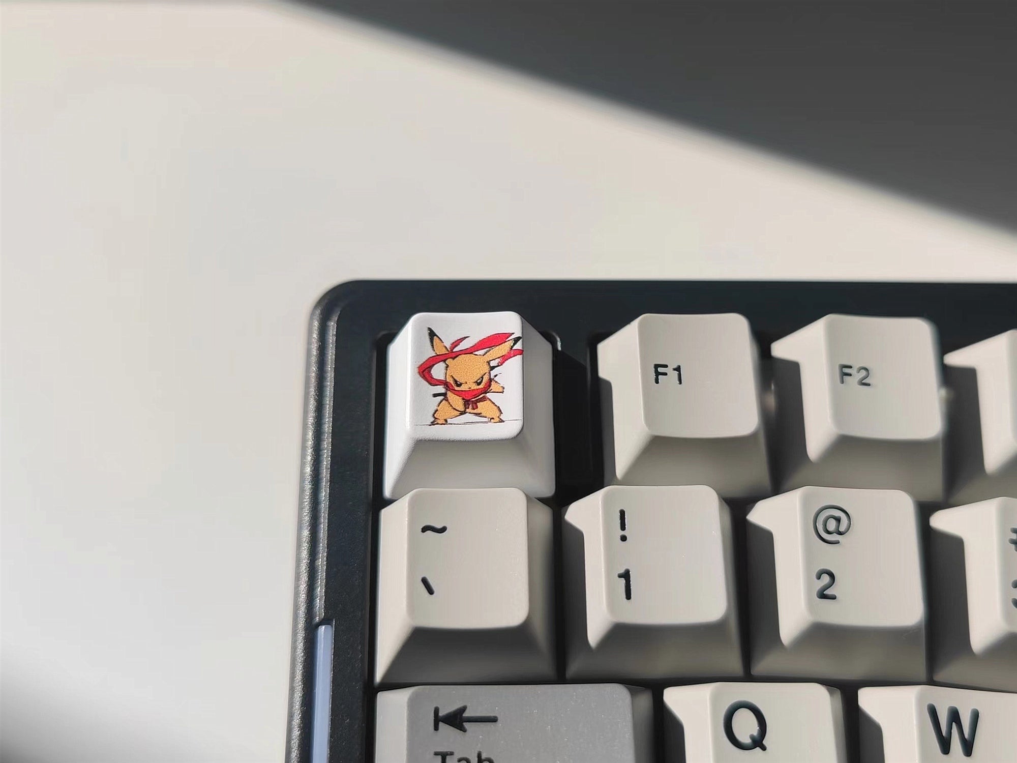 Pikachu,Aluminum alloy UV printed personalized keycaps, machine. Decorative keycaps for mechanical keyboards