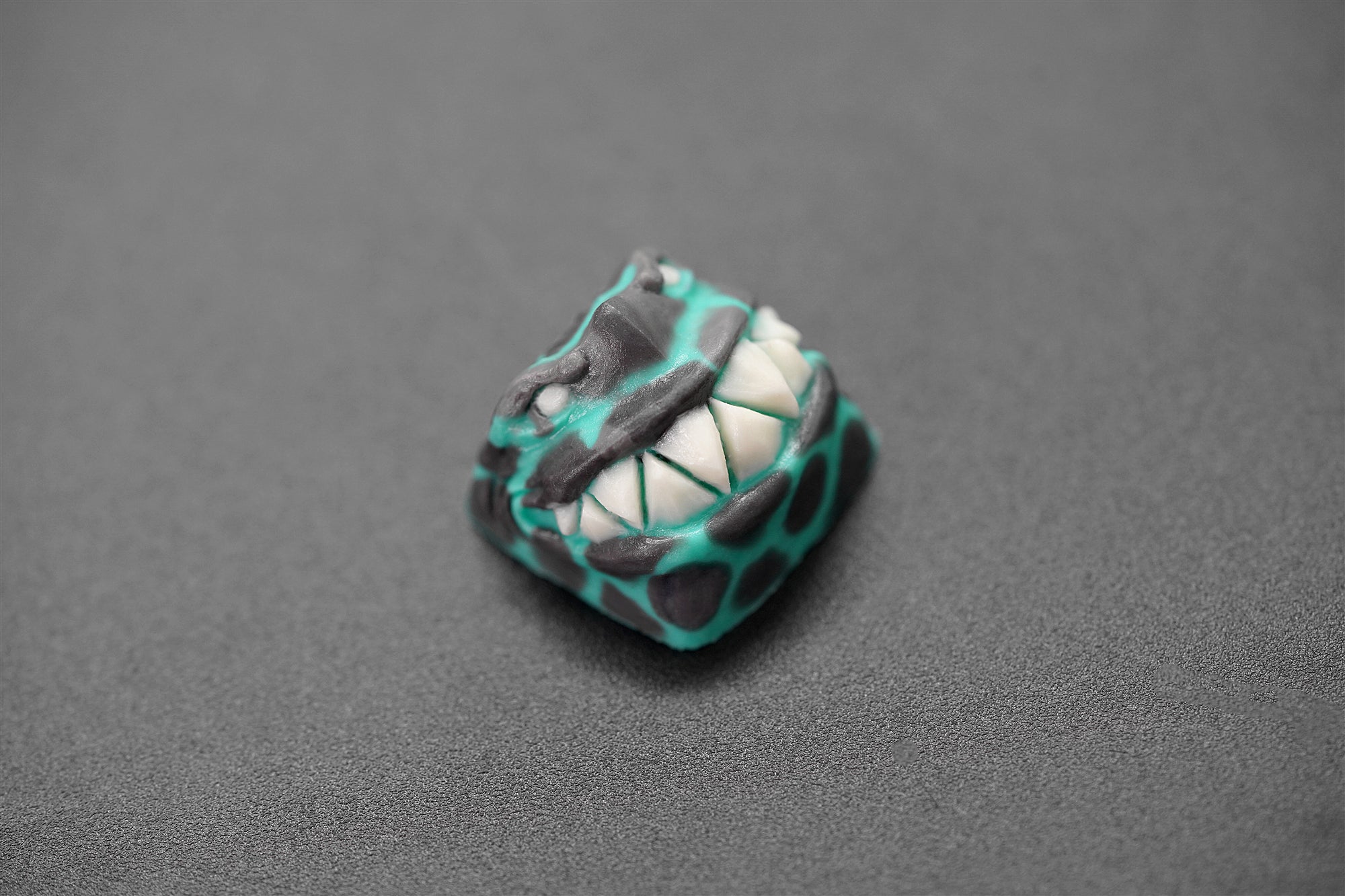 E026