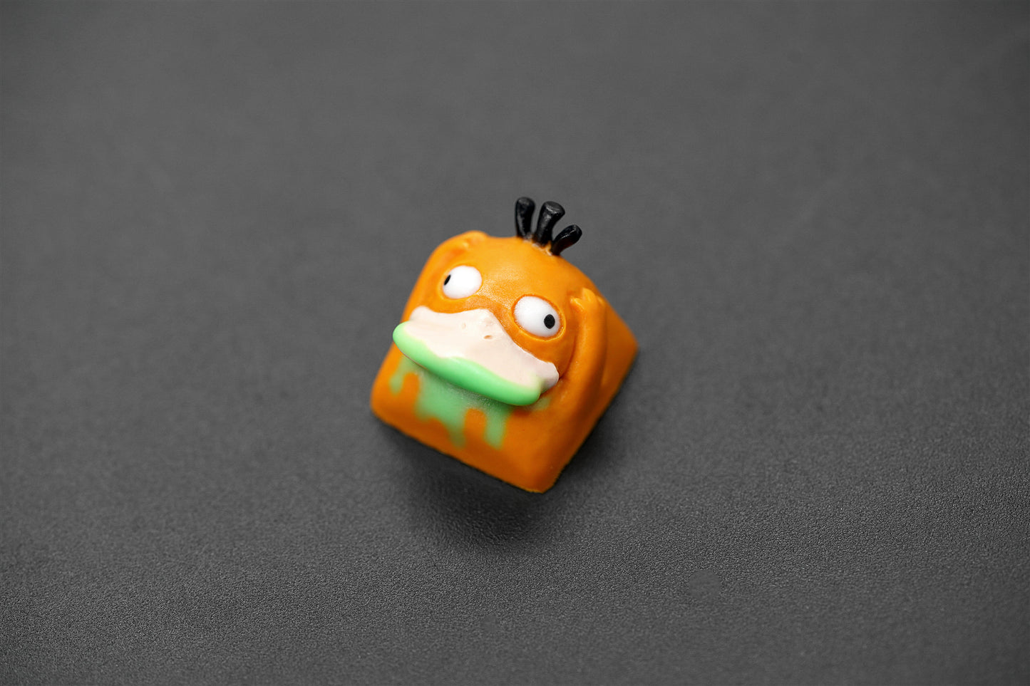 P008