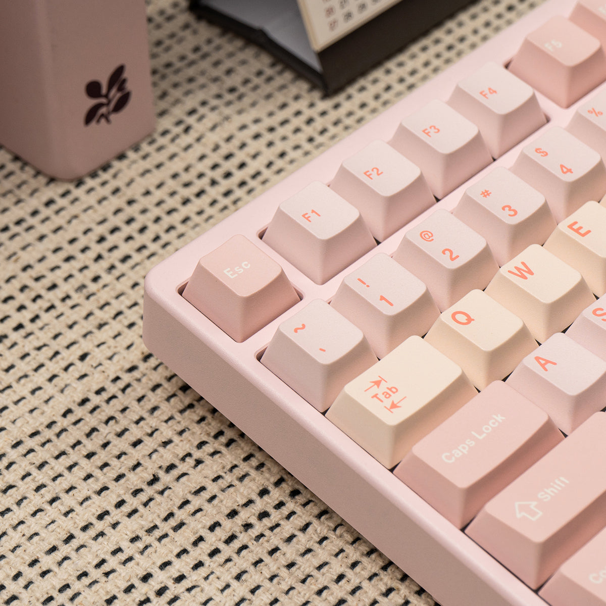 Minimalist light pink mechanical keyboard keycap PBT heat sublimation customized factory height