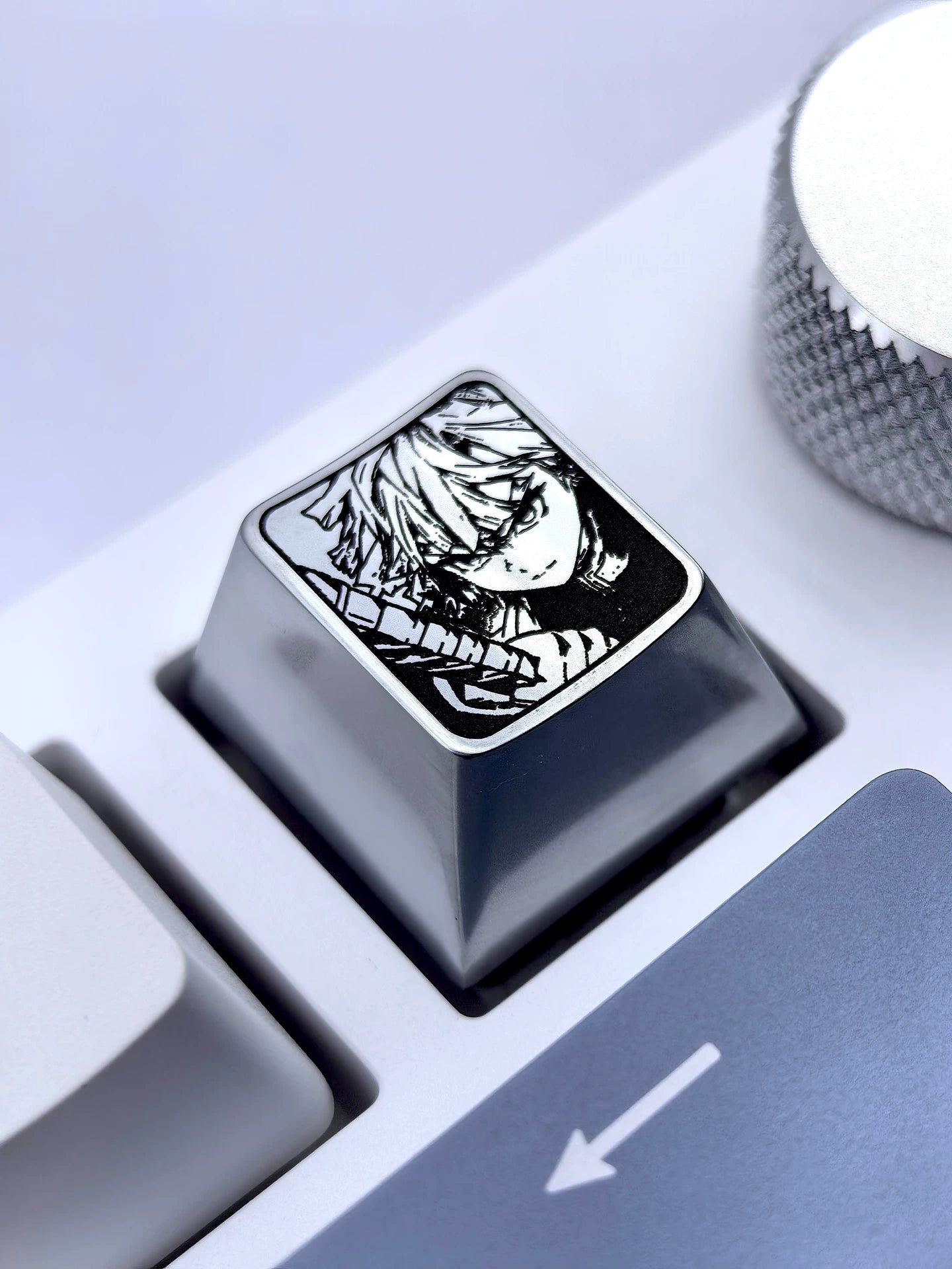 Agatsuma Zenitsu zinc alloy 1U personalized keycap, simple metal solid color, black and white line cartoon keycap