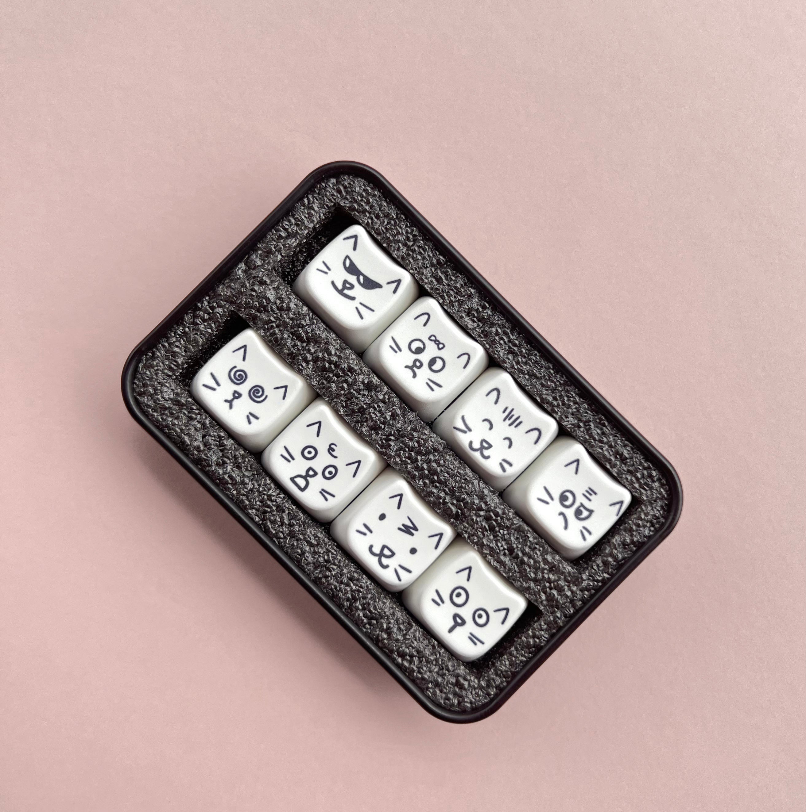 Cute cat 8-key emoji, heat sublimated PTB material, personalized keycap.