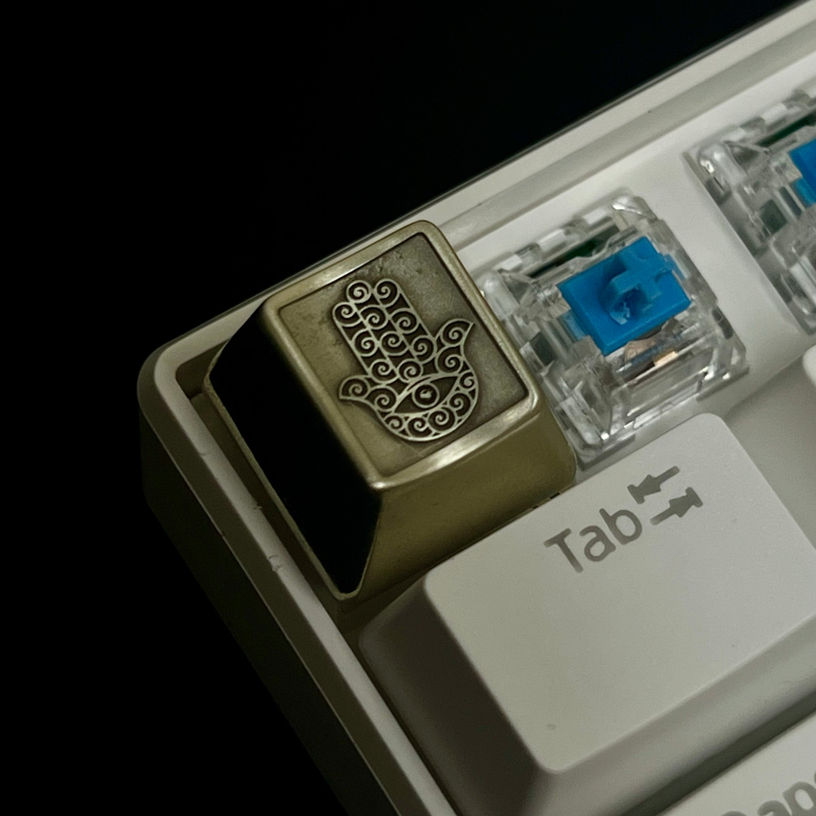 Khamsah, custom keycaps, personalized keycaps, brass decorative keycaps