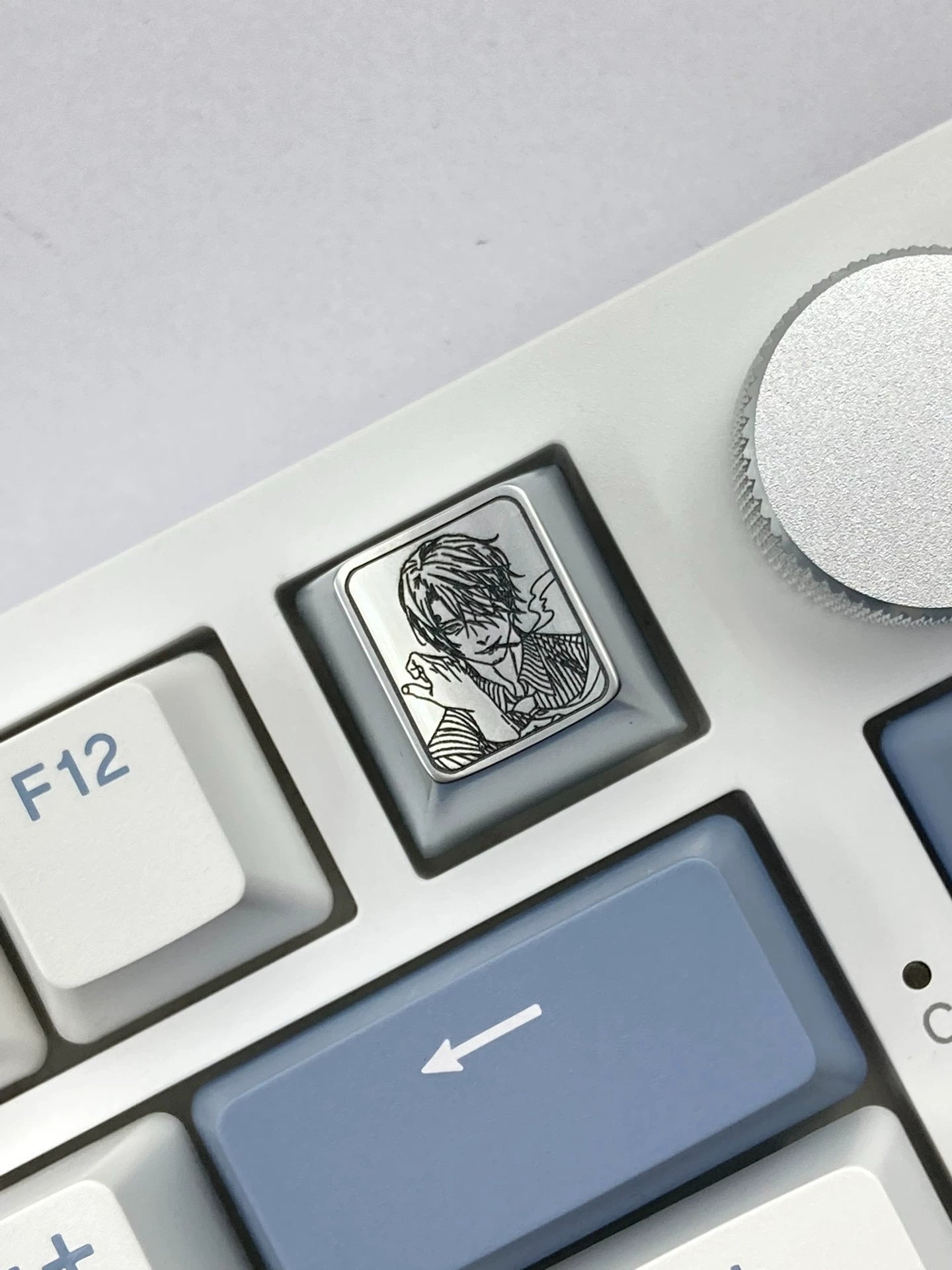 One Piece, Zoro,Sanji, Zinc alloy personalized keycaps, metal decorative keycaps, keyboard anime game keycaps.