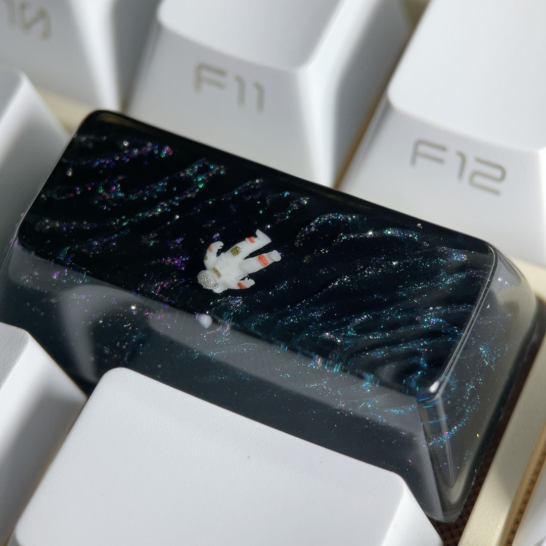 Space exploration theme for astronauts, SA R3-2U resin droplet encapsulation, mechanical keyboard with personalized keycaps