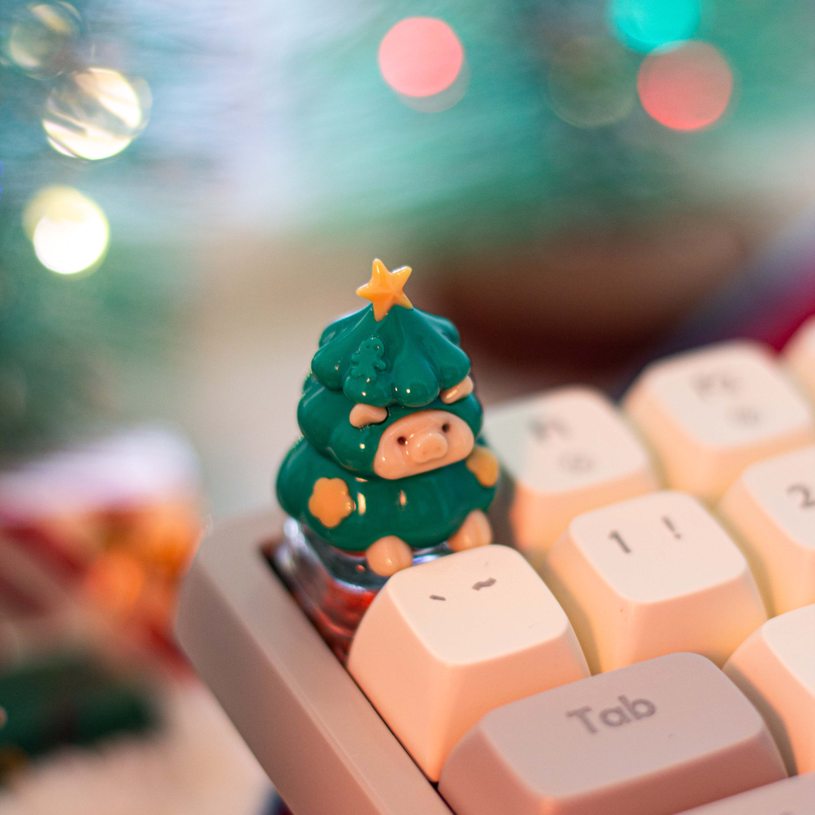 Christmas Tree Piggy Personalized Keycaps Cartoon Resin Personalized Keycaps Soft Ceramic Keycaps, Mechanical Keyboard Decorative Keycaps