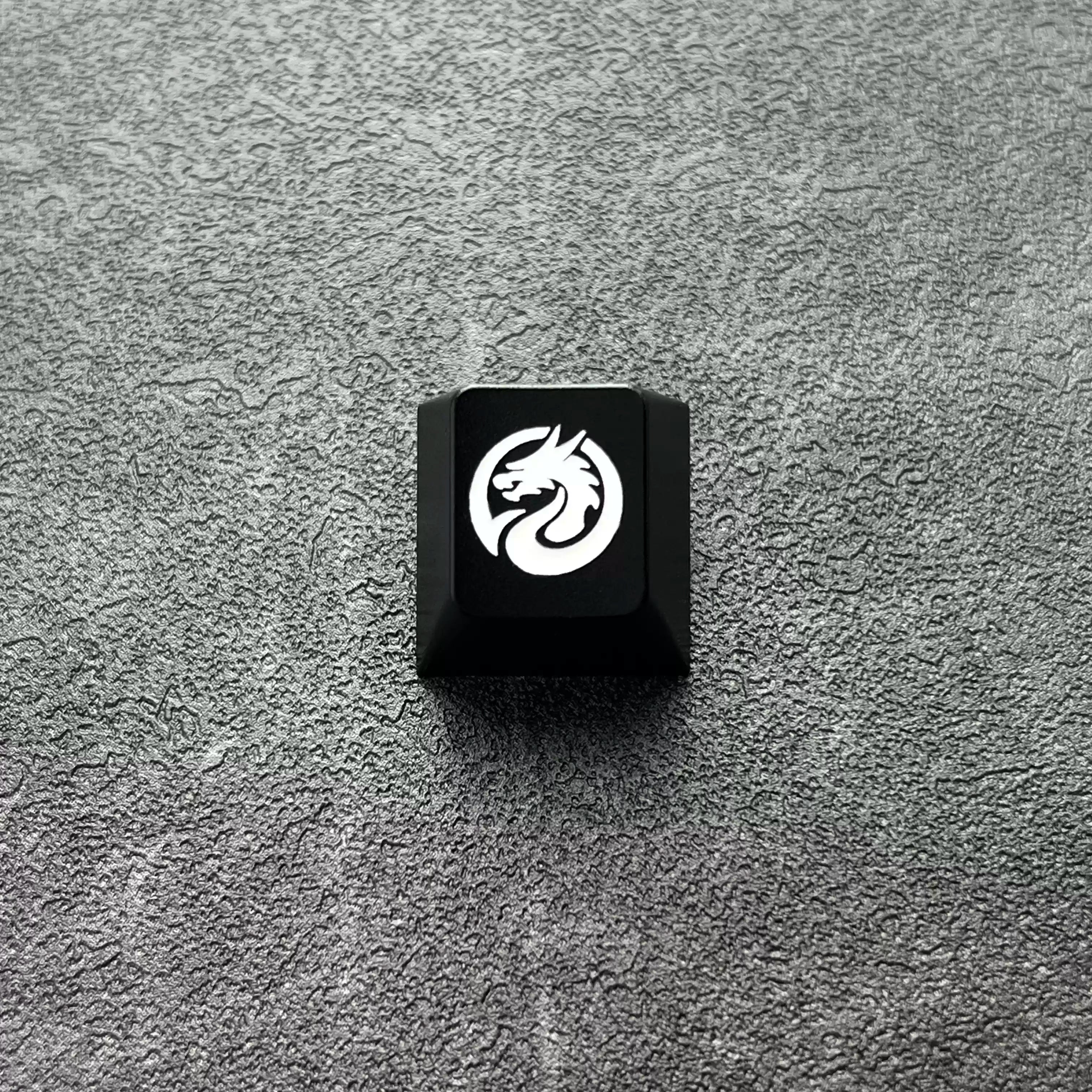 Dragon Totem Personalized Colored Metal Keycaps Original Factory R4 High Aluminum Alloy CNC Customized Mechanical Keyboard Keycaps