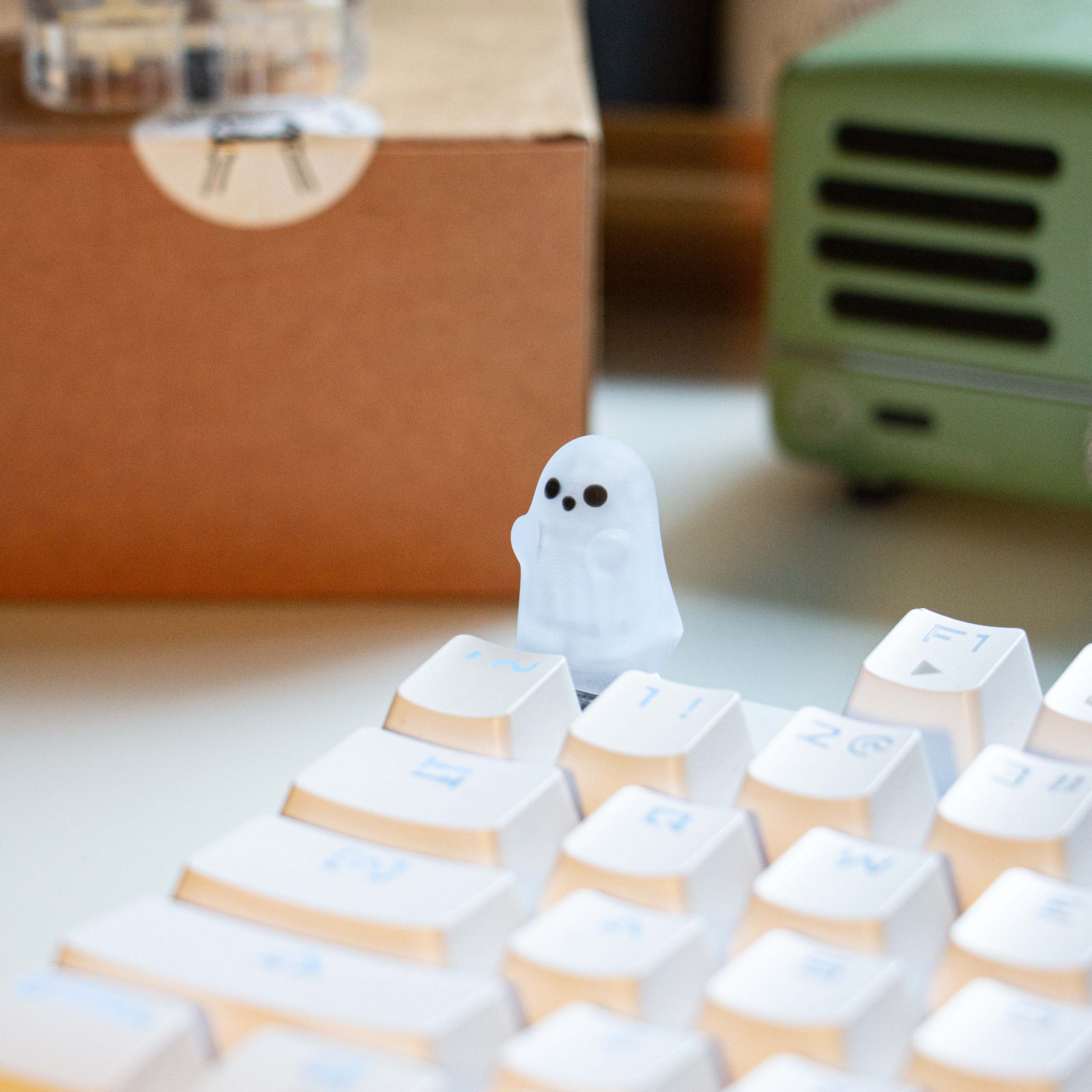 Ghost keycaps, single ESC personalized DIY keycaps, mechanical keyboard keycaps.