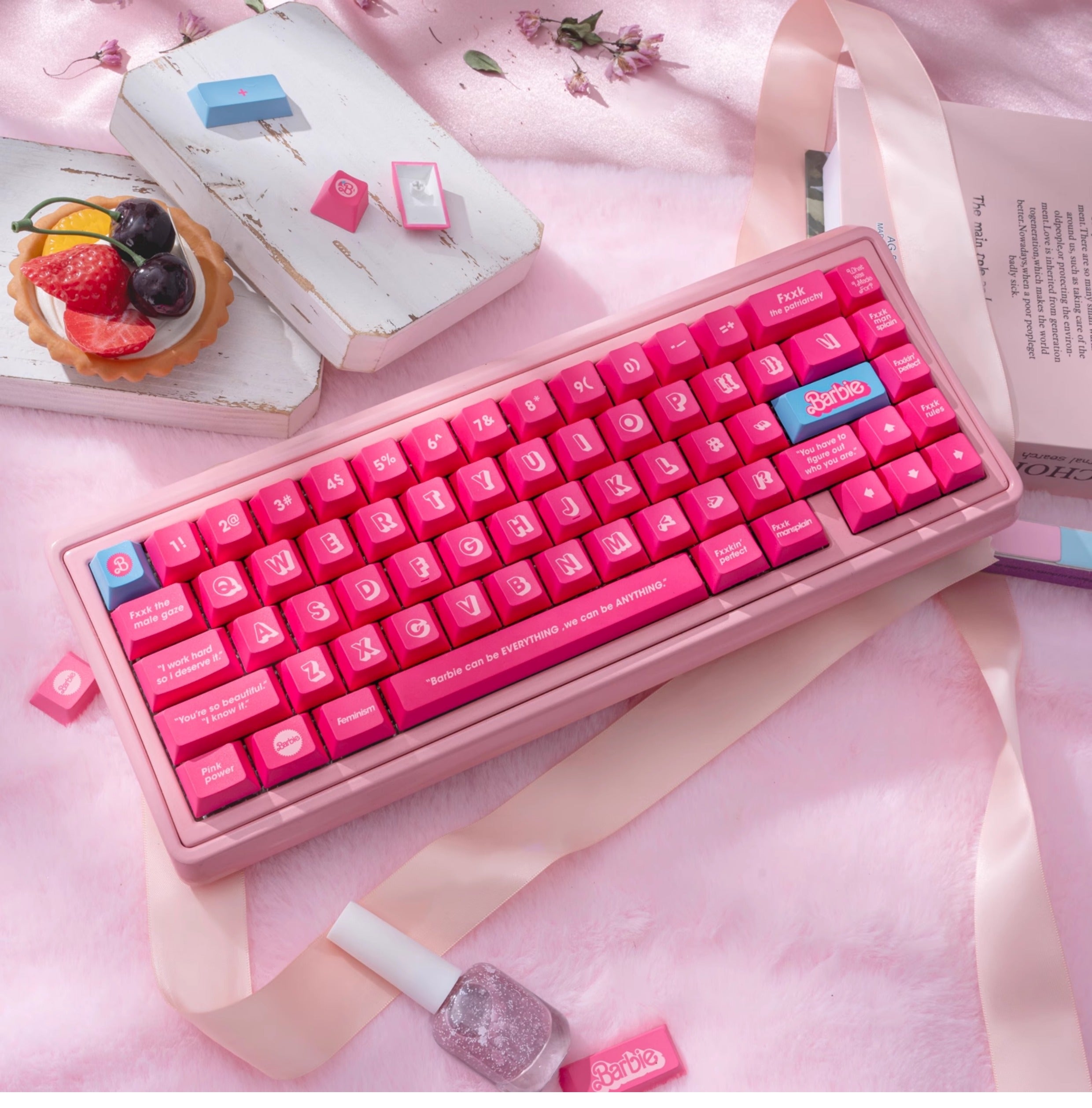 Barbie color matching set keycaps factory height side engraved transparent keycaps PBT side transparent personalized keycaps