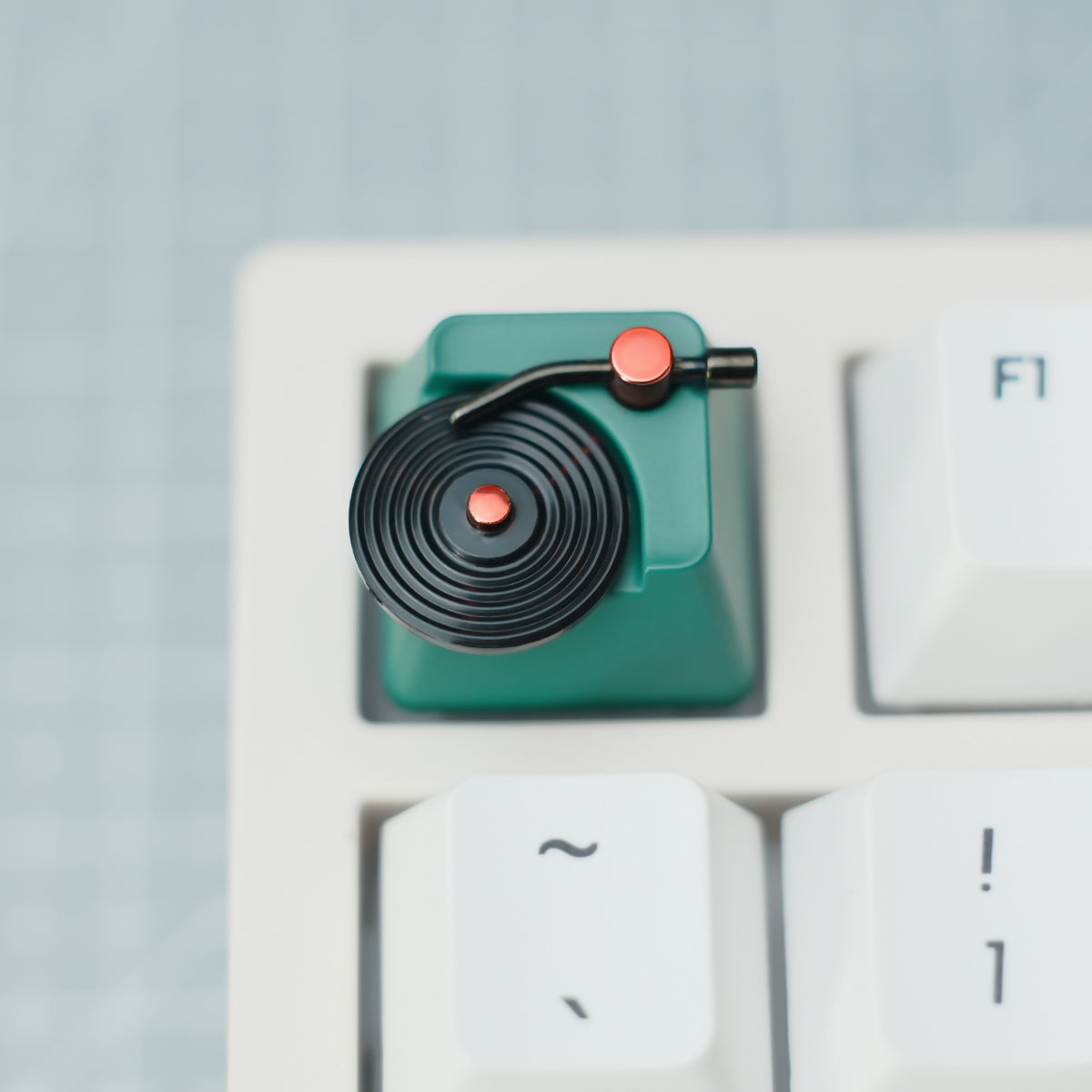 Personalized keycaps, vinyl reverberating records, magnetic suction decompression, movable single axis tester, mechanical keyboard decoration keycaps