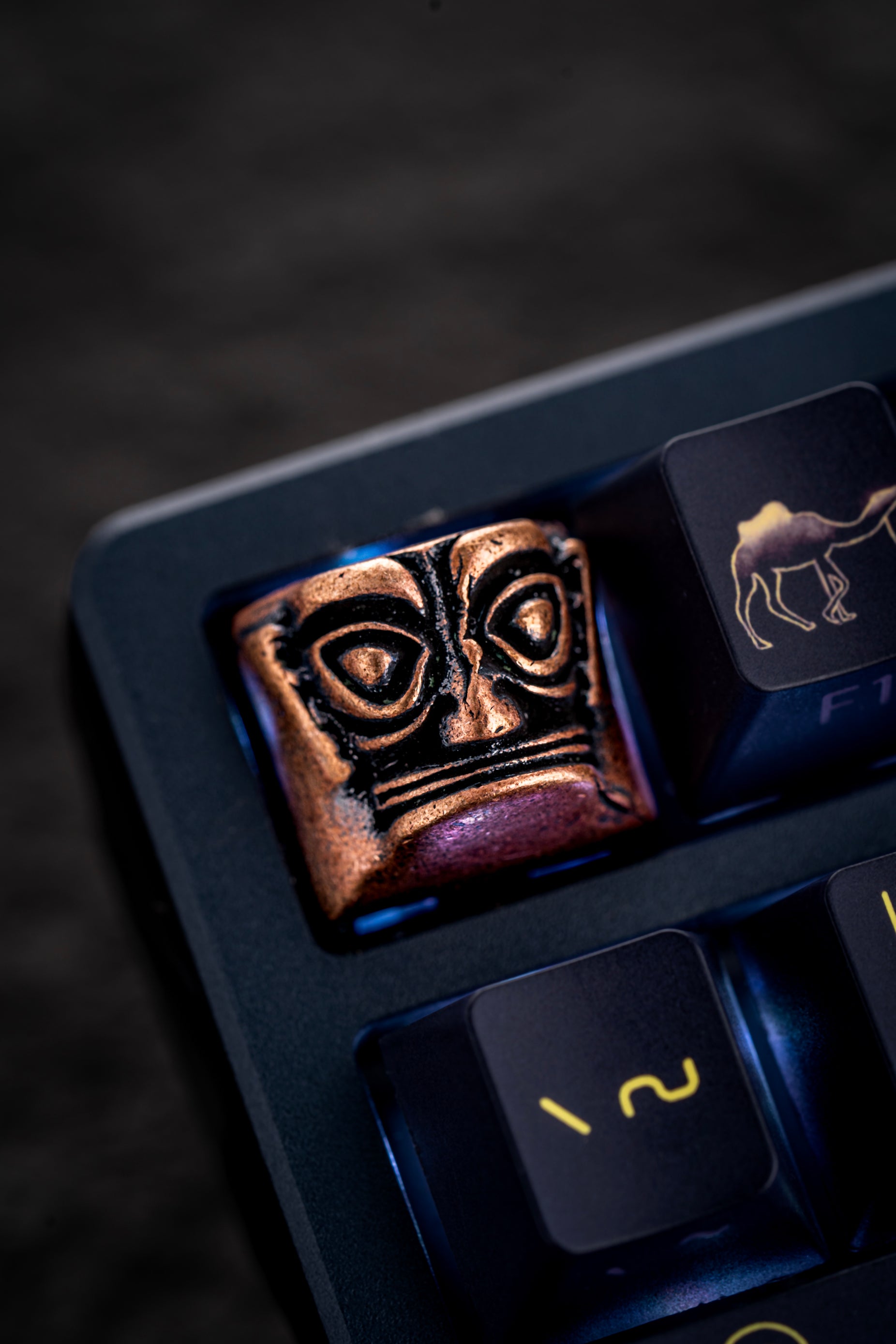 Pure copper original Sanxingdui mask Pai Daxing keycap customized mechanical keyboard special cross axis universal key