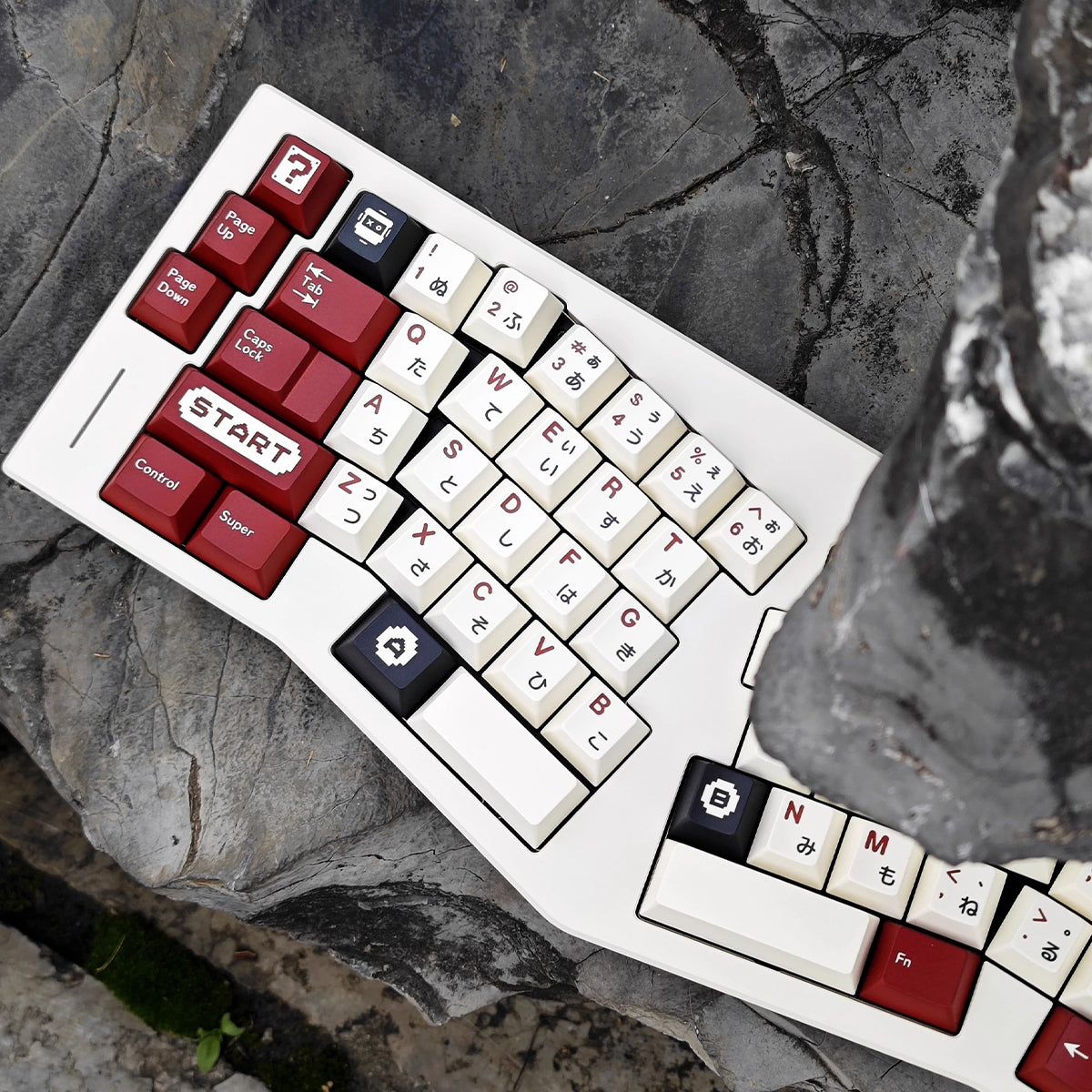 Complete set of customized PBT five sided thermal sublimation original factory height keycaps for the FC themed mechanical keyboard of the Red and White gaming console