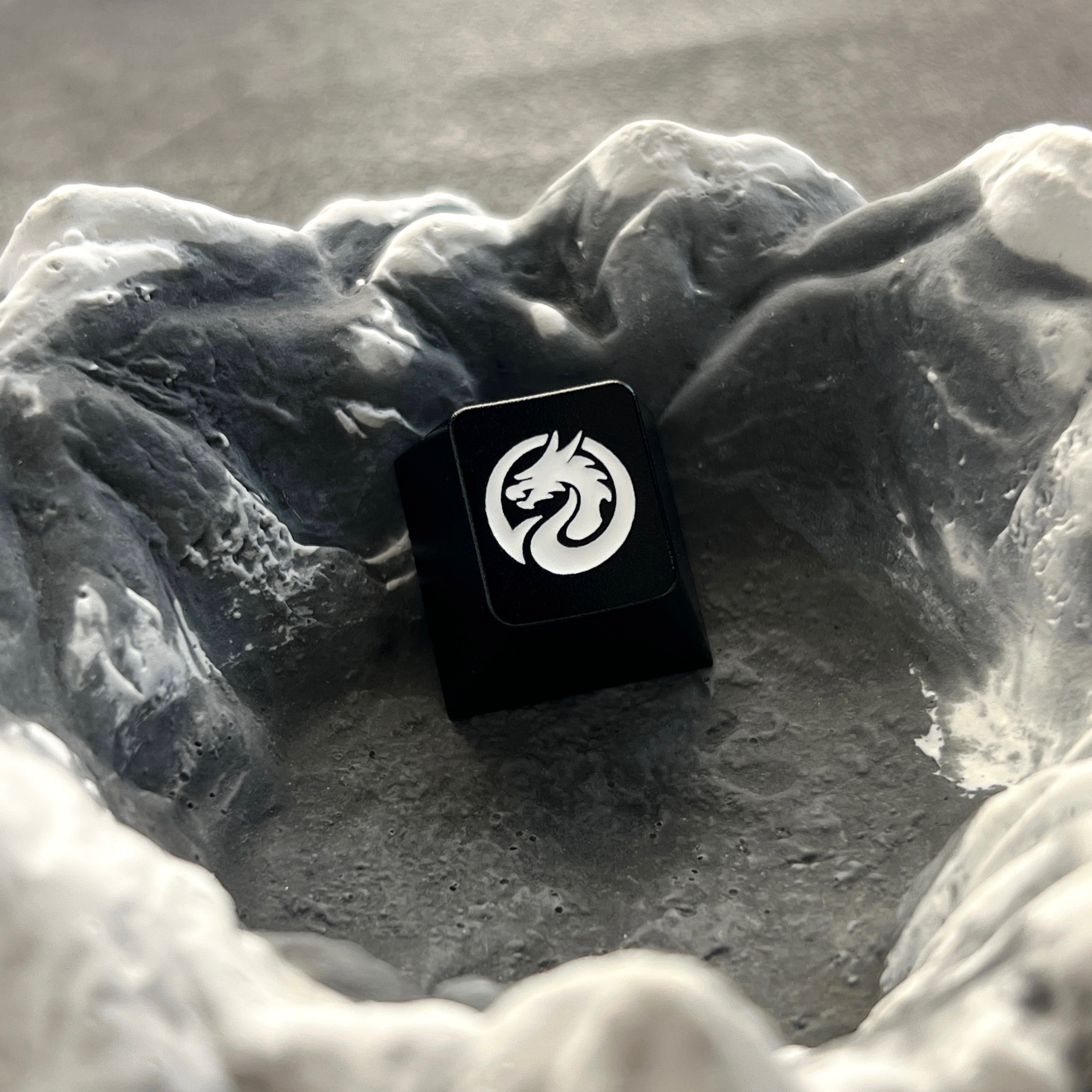 Dragon Totem Personalized Colored Metal Keycaps Original Factory R4 High Aluminum Alloy CNC Customized Mechanical Keyboard Keycaps