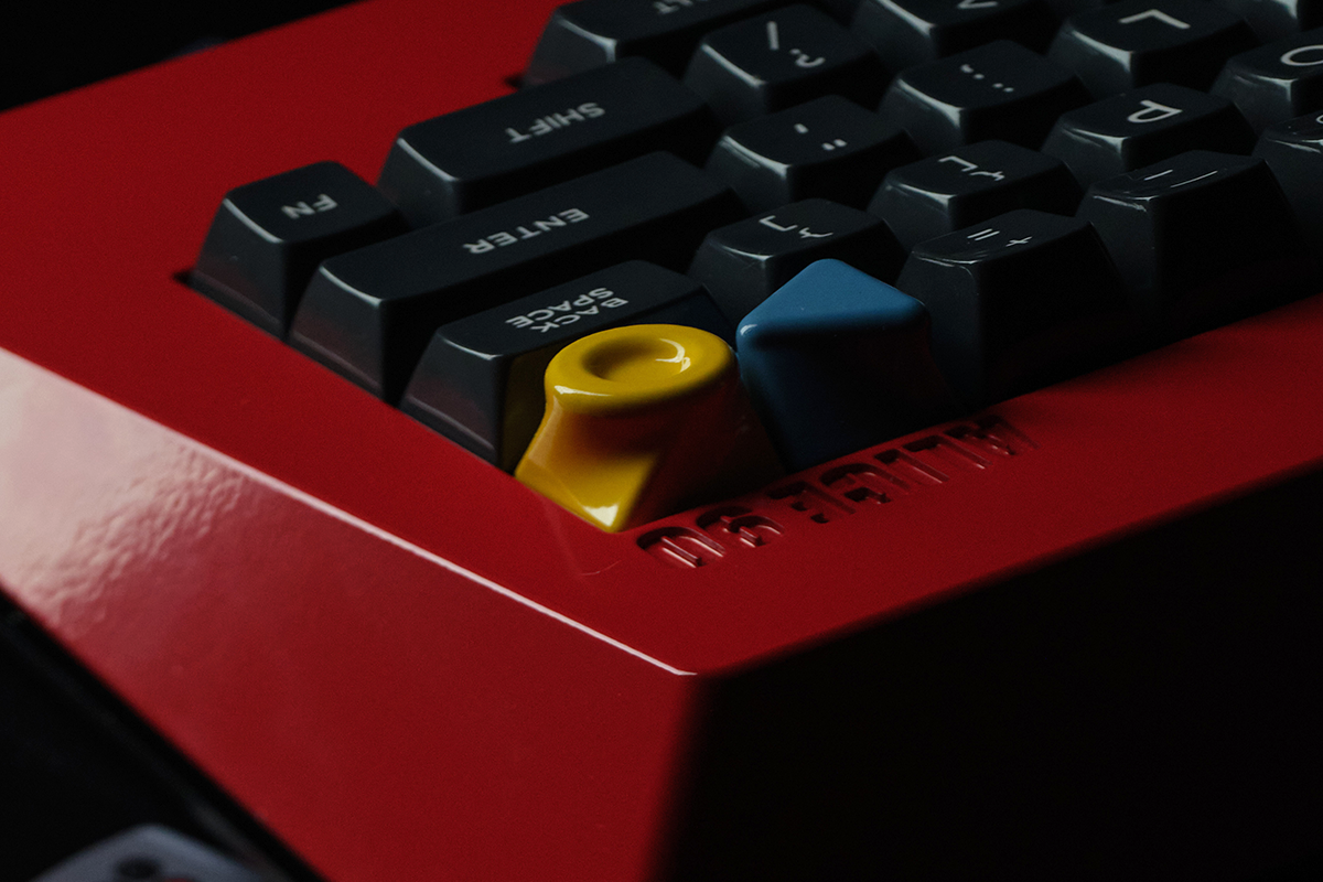 Twisted combination keys, personalized aluminum alloy keycaps, mechanical keyboard decorative keycaps.