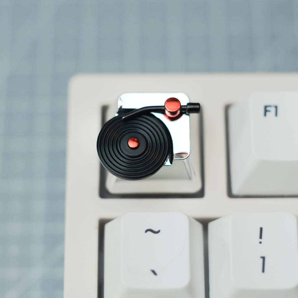 Personalized keycaps, vinyl reverberating records, magnetic suction decompression, movable single axis tester, mechanical keyboard decoration keycaps