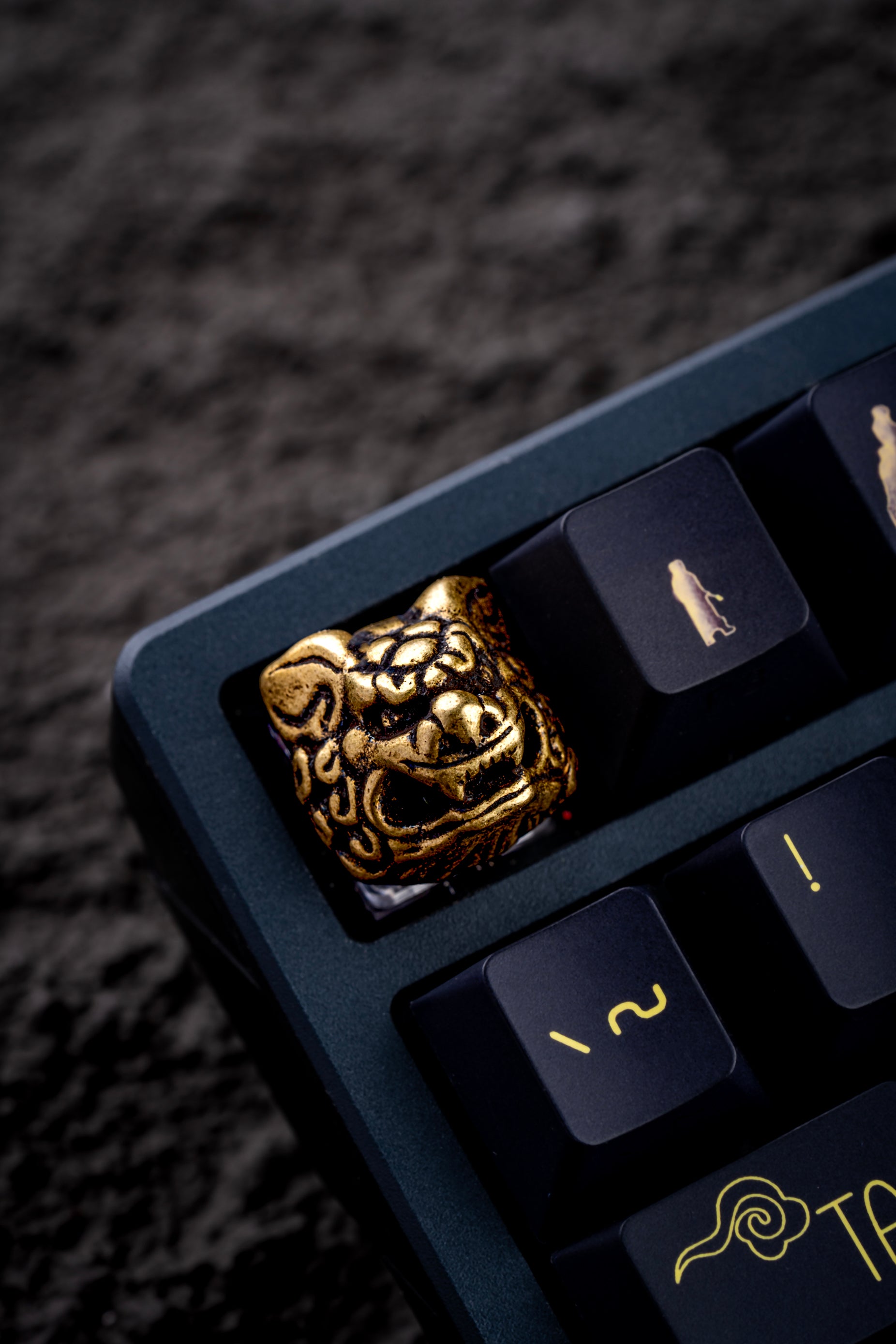 Monster Hunter Keycap Personalized Customized Copper, Original Factory Height Keycap