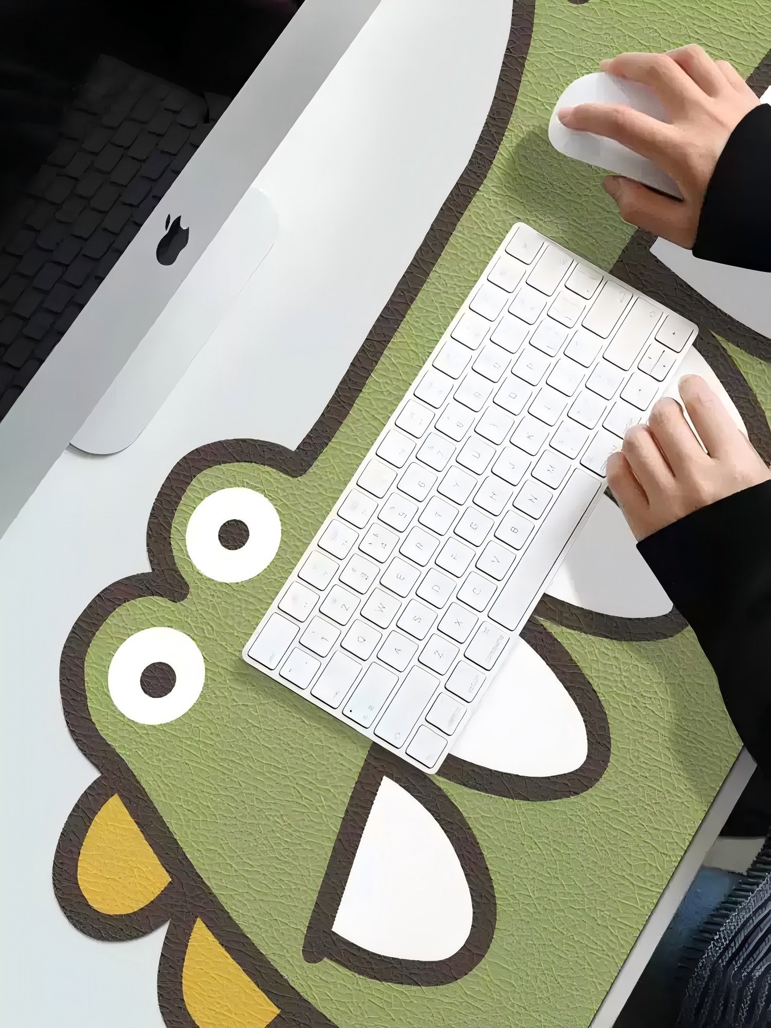Cute dinosaur irregular leather mouse pad, women&