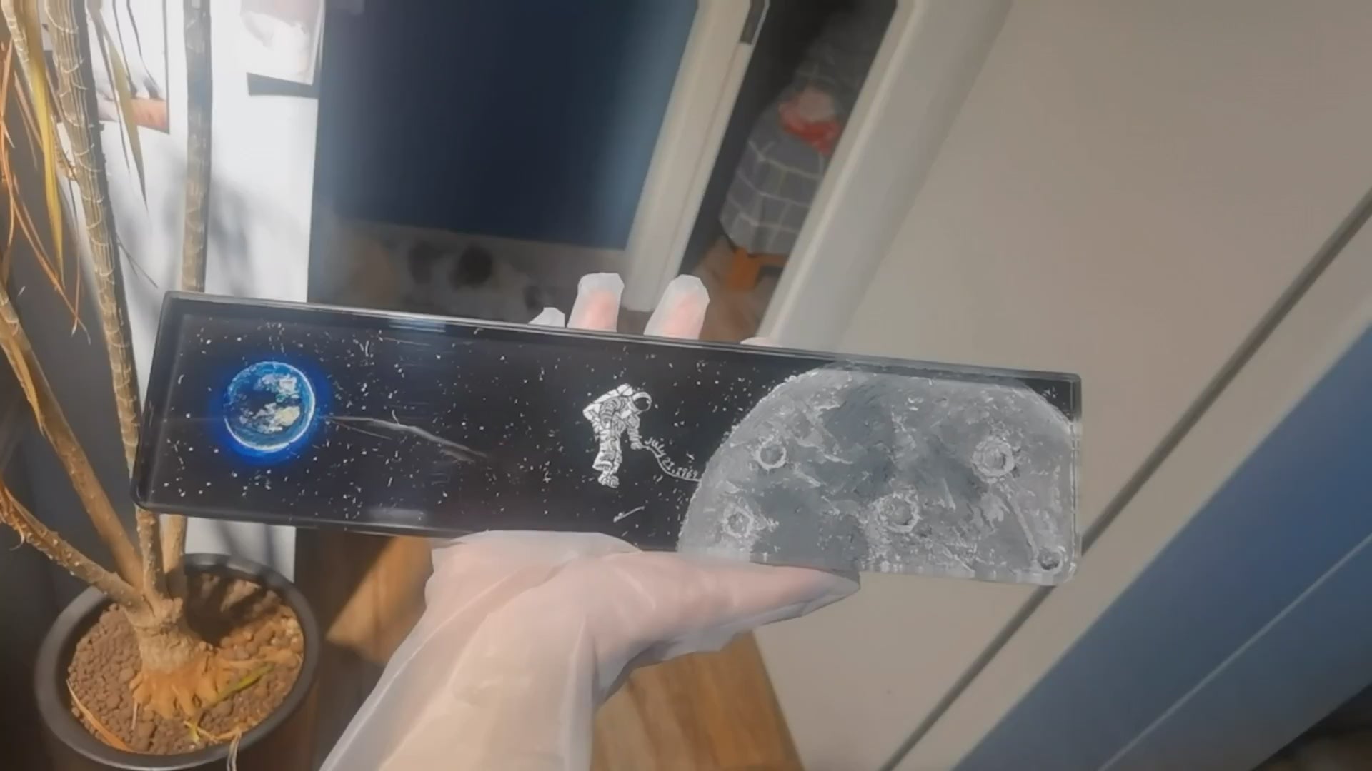 Astronaut theme, Keyboard holder, Handmade custom resin hand support, keyboard accessories