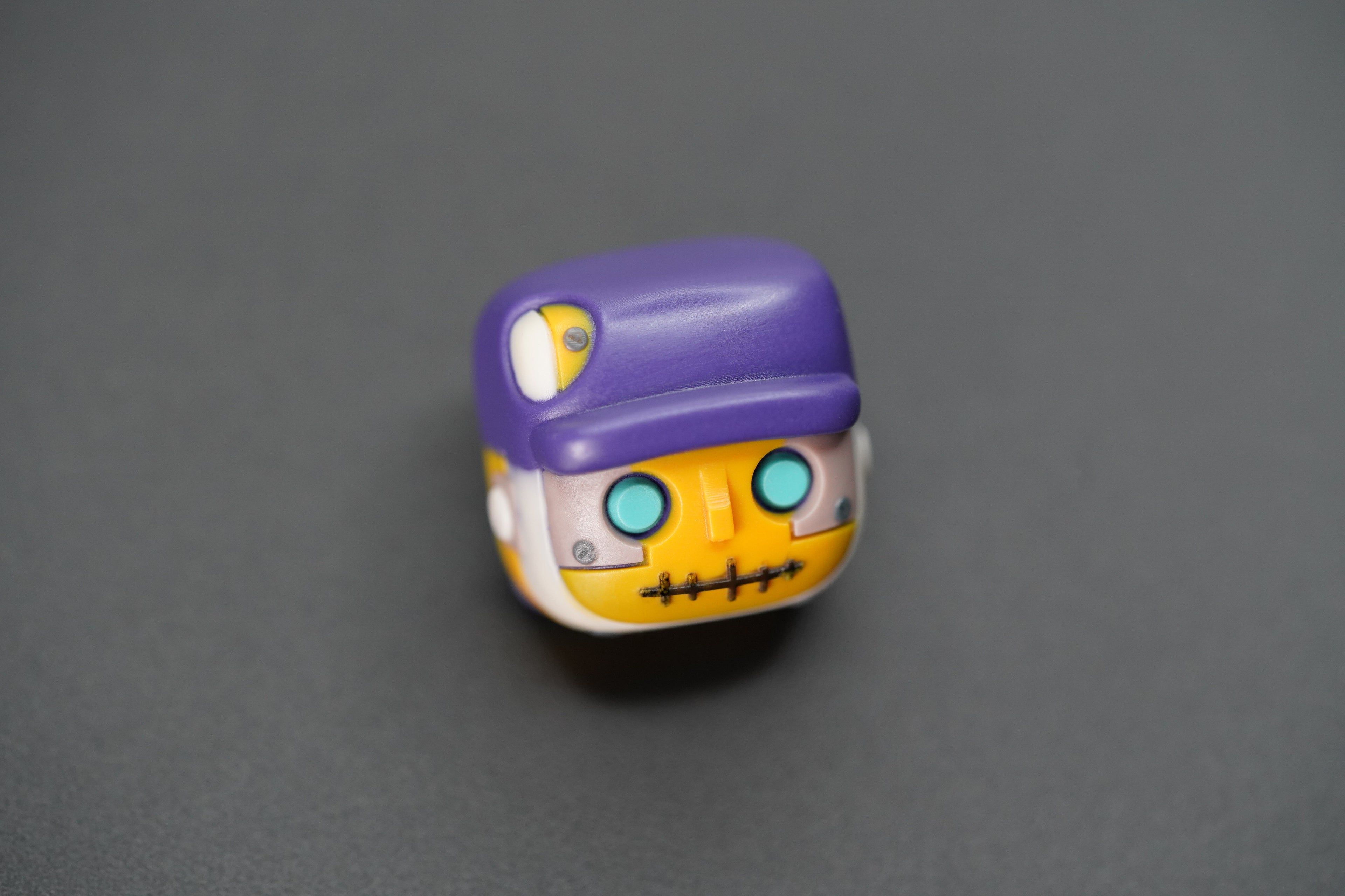 Q002