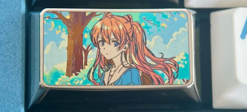 Asuka has a set of left large key positions, titanium alloy carved personalized keycaps, and decorative keycaps.