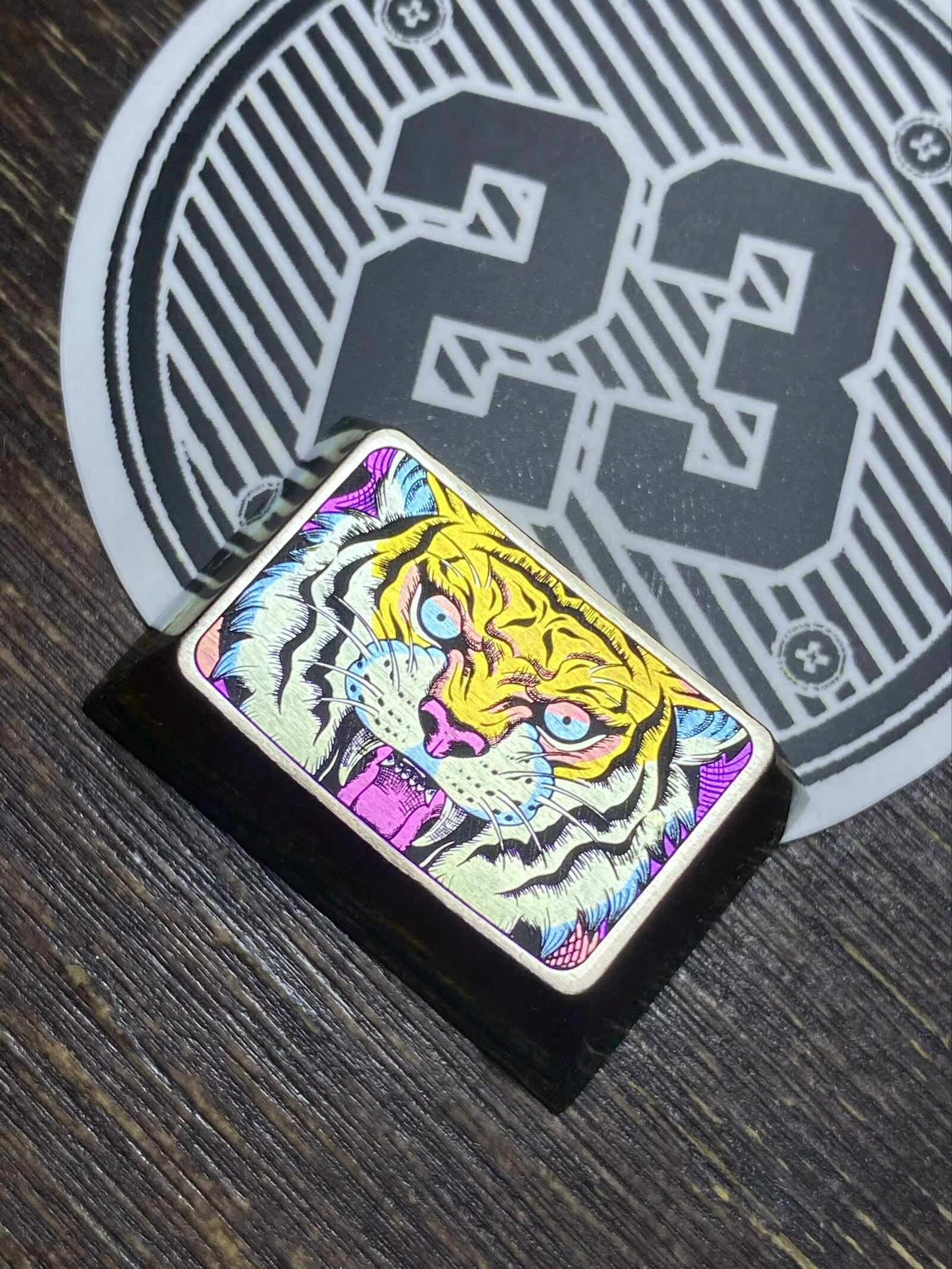 Tiger Head Colored Titanium Alloy Precision Carving，1.5U Ctrl,Alt/TAB