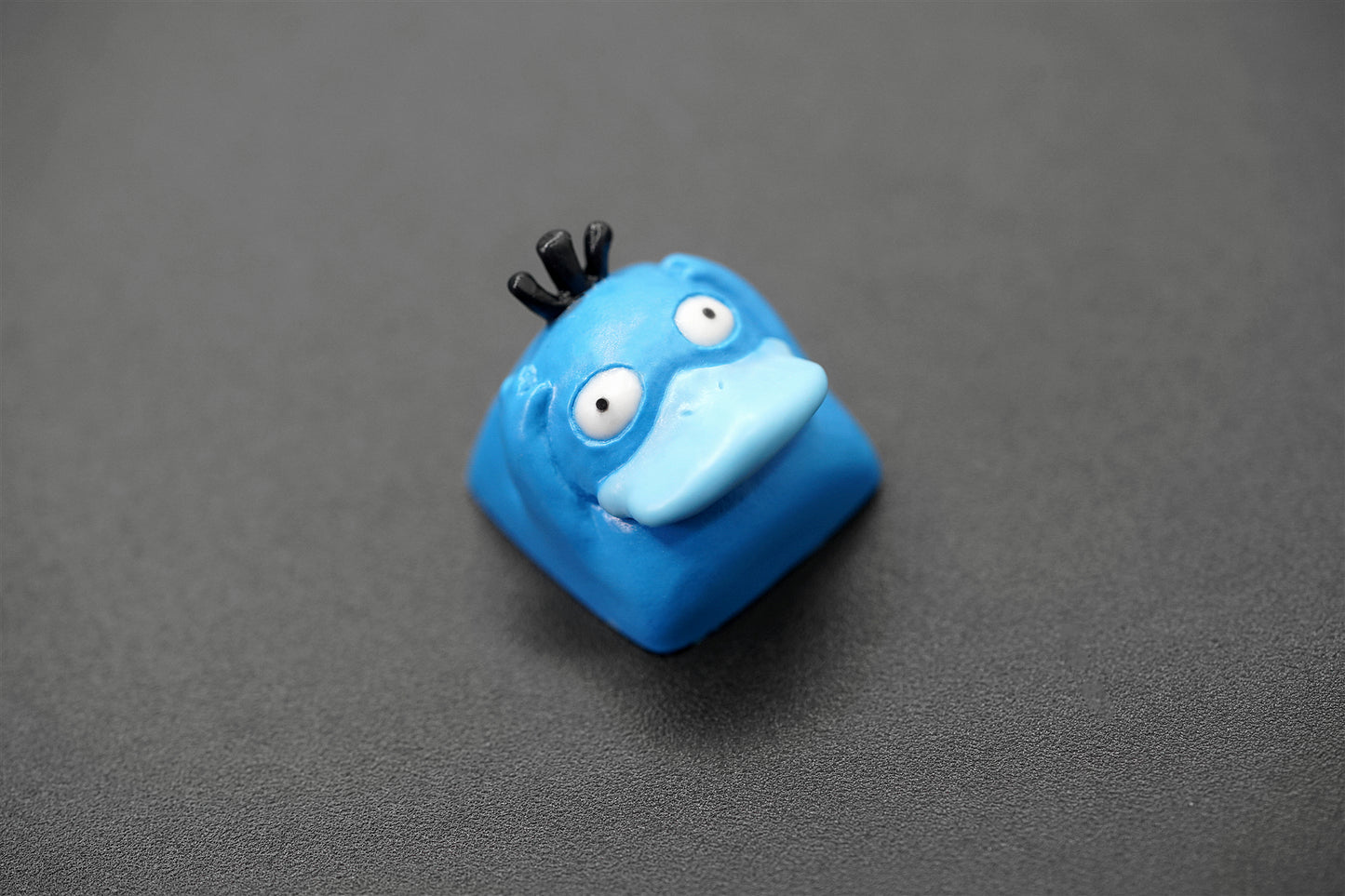 P004