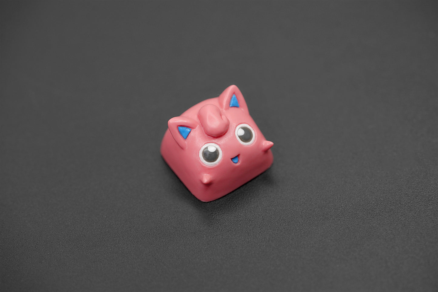 F002