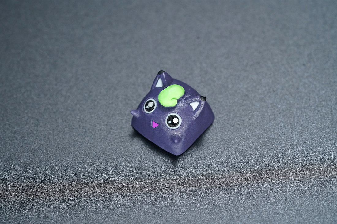 F008
