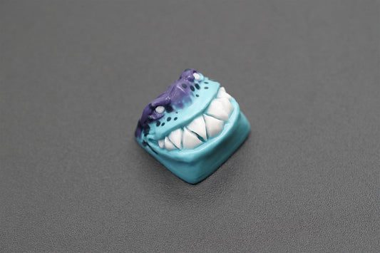 E010
