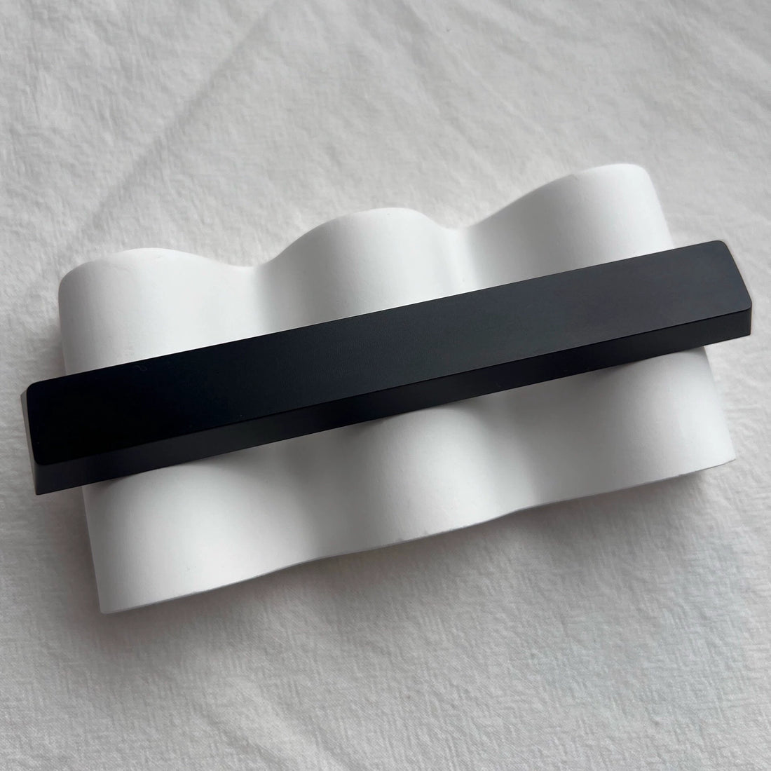 CNC aluminum alloy engraved simple metal space bar 6.25U/7U space bar, surface sandblasted anode metal with texture