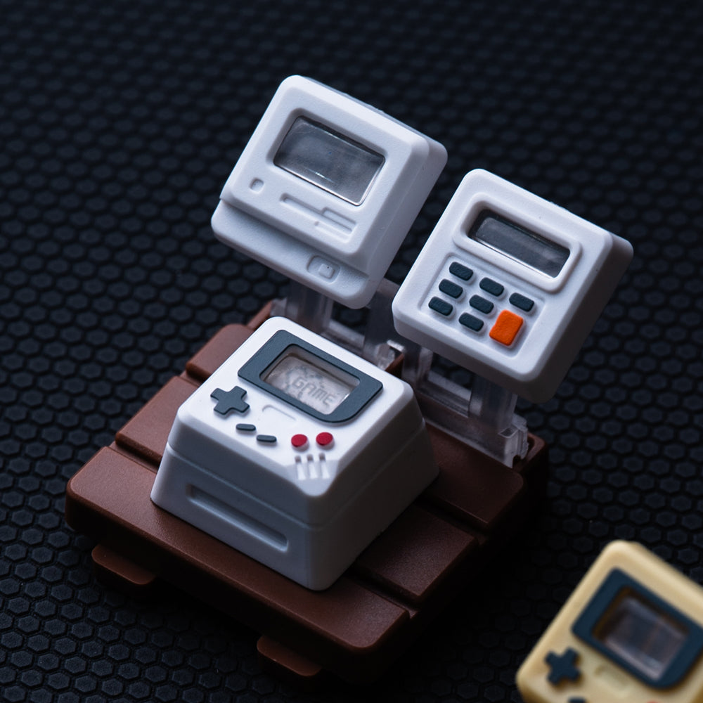 Creative detachable panel to replace the display content Gameboy translucent keycap