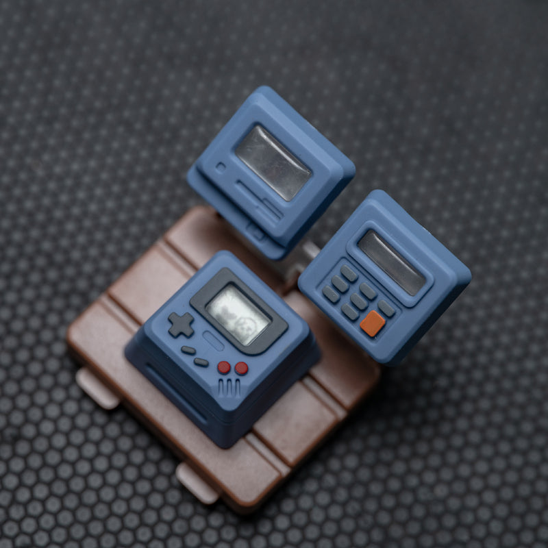 Creative detachable panel to replace the display content Gameboy translucent keycap