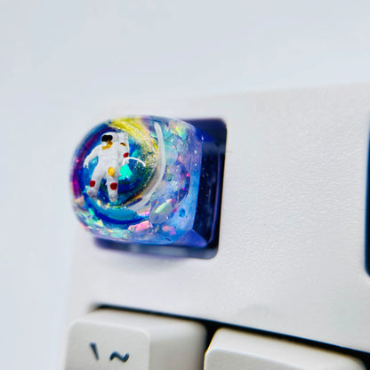 Drip glue colored astronaut, resin personalized keycaps, mechanical keyboard decorative keycaps
