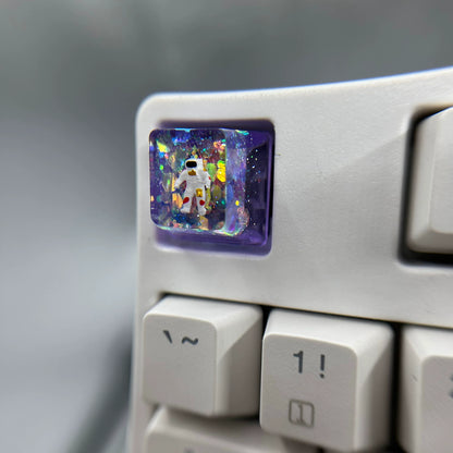 Drip glue colored astronaut, resin personalized keycaps, mechanical keyboard decorative keycaps
