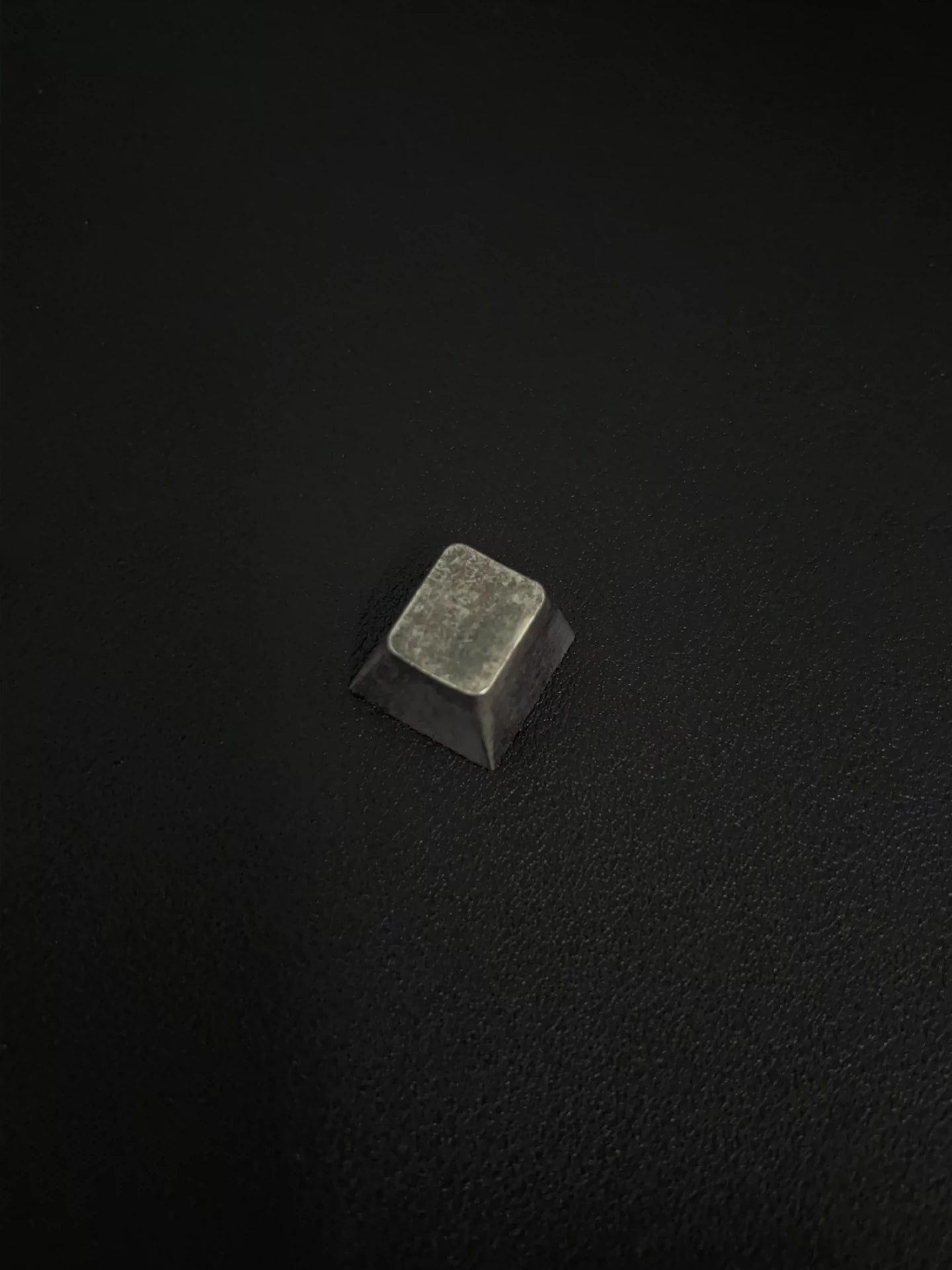 Chinese Lacquer, antique silver keycaps, personalized keycaps, resin coated keycaps, mechanical keyboard decorative keycaps