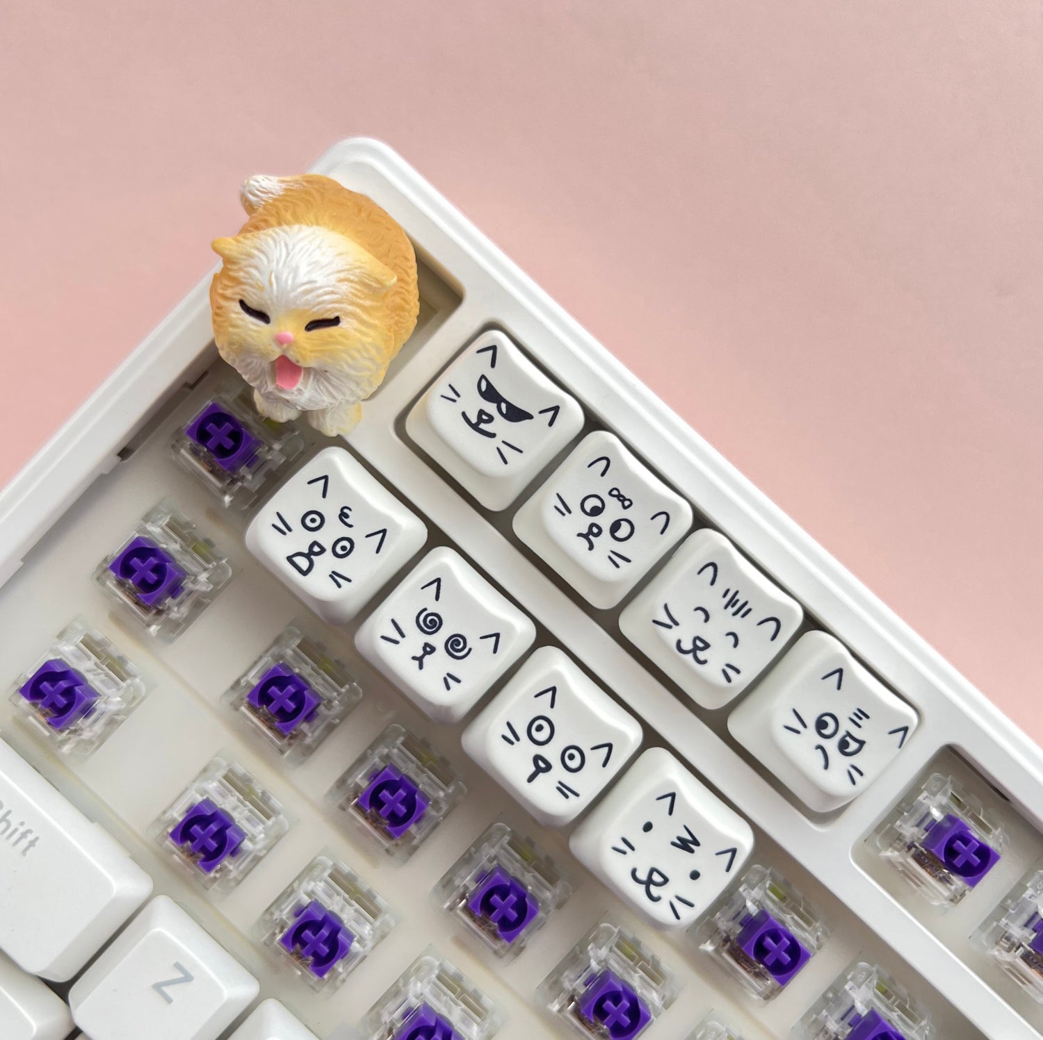 Cute cat 8-key emoji, heat sublimated PTB material, personalized keycap.
