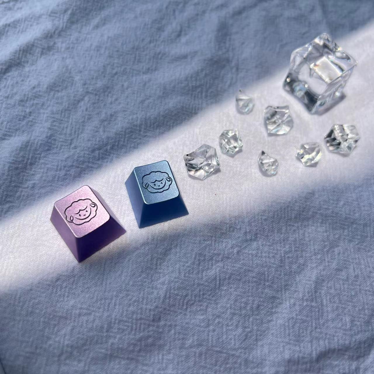 Aluminum alloy anode, simple lamb portrait pattern personalized keycap, metal decorative keycap