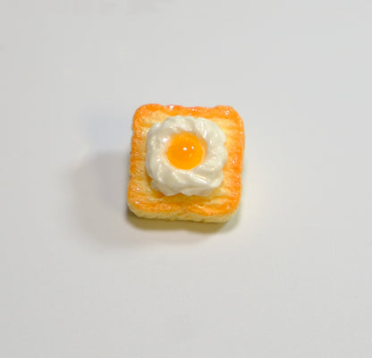 Super restored poached egg toast personalized peripheral handmade three-dimensional keycaps creative customization keycaps