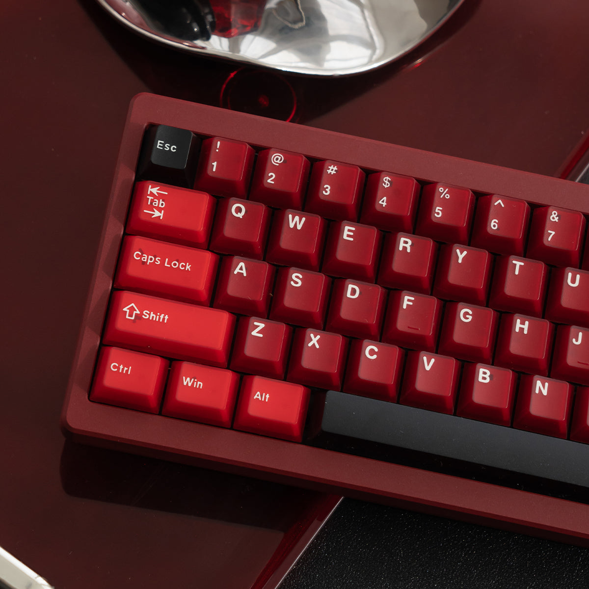 Red Bordeaux red poker personalized keycap mechanical keyboard semi transparent keycap PBT+PC two-color original factory height