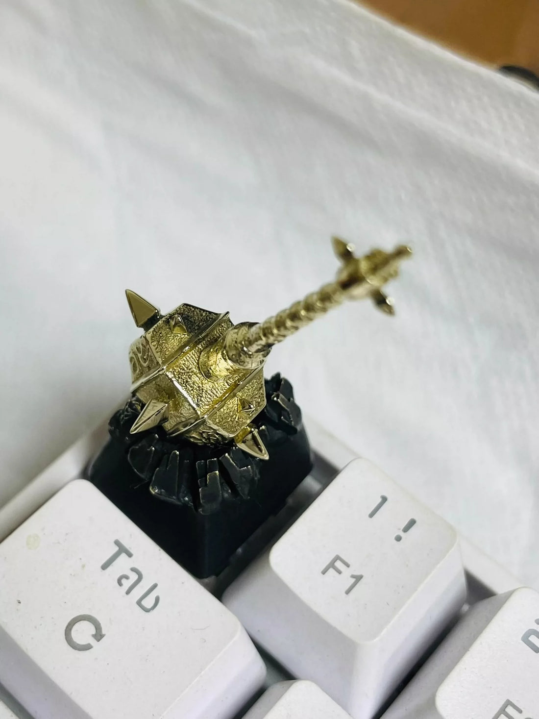 World of Warcraft, Sulfuras, Hand of Ragnaros， White copper personalized keycaps, metal keycaps for gaming peripherals