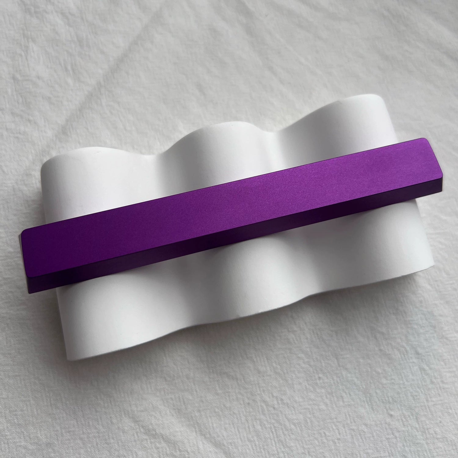 CNC aluminum alloy engraved simple metal space bar 6.25U/7U space bar, surface sandblasted anode metal with texture