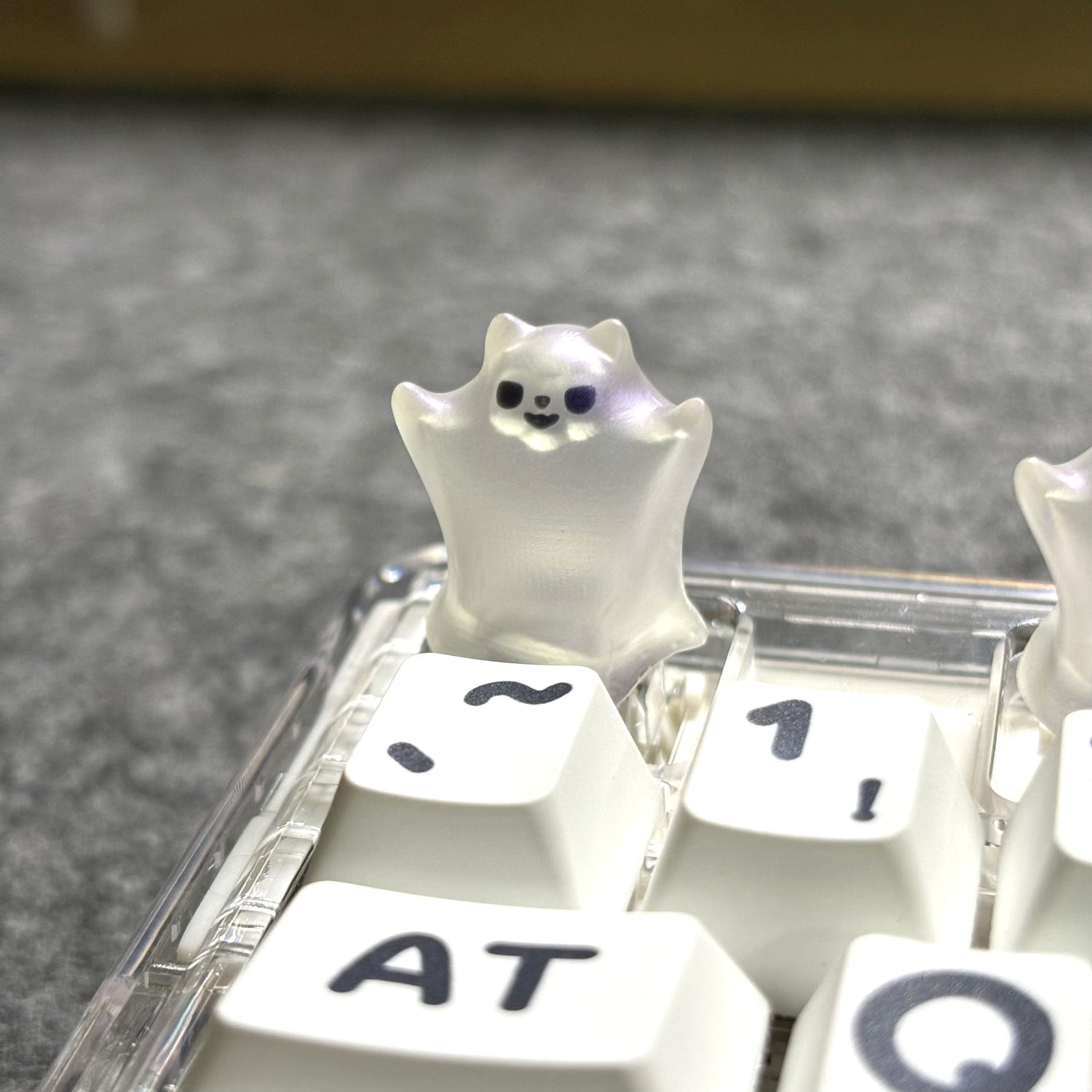 Ghost keycaps, single ESC personalized DIY keycaps, mechanical keyboard keycaps.