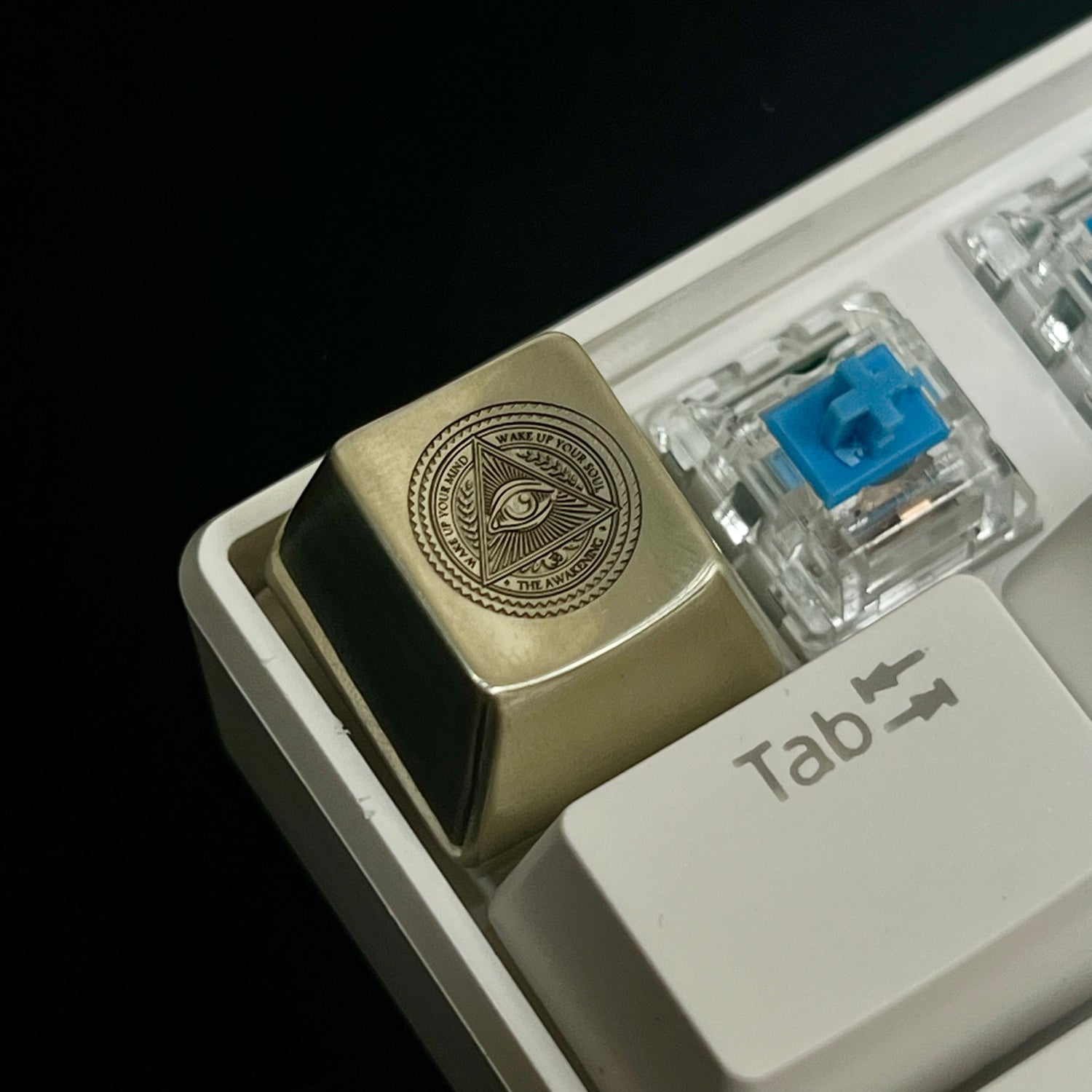 All seeing Eye, custom keycaps, personalized keycaps, brass decorative keycaps