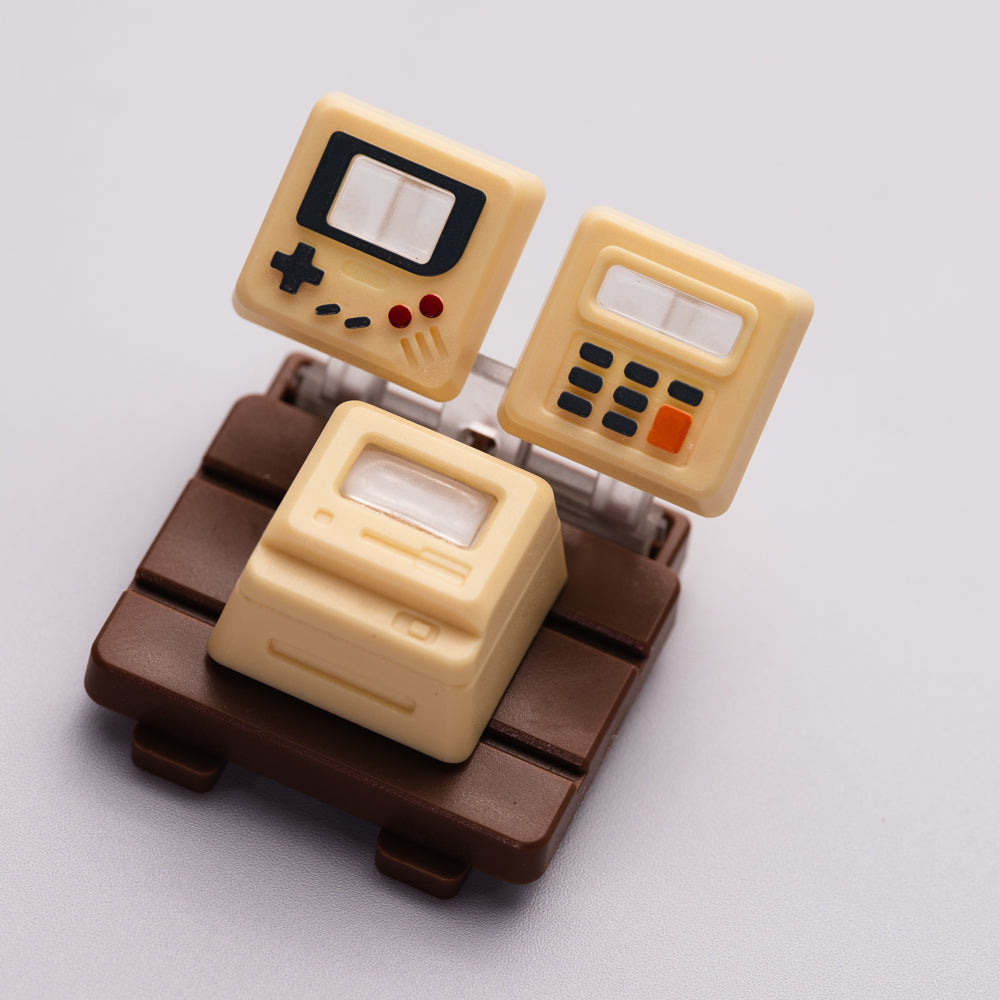 Creative detachable panel to replace the display content Gameboy translucent keycap