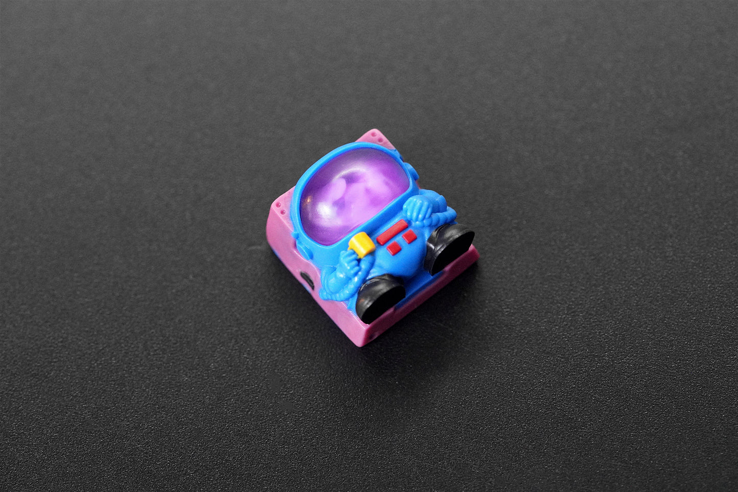 T015